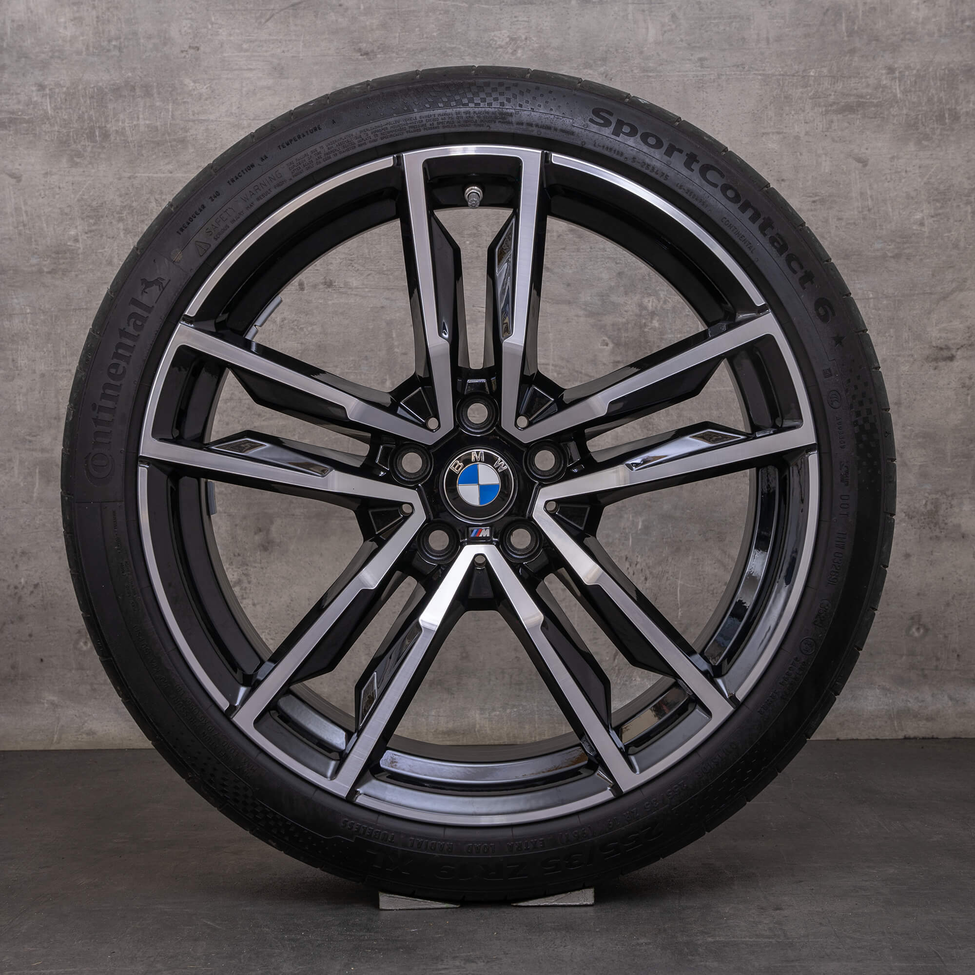 Oryginalne koła zimowe BMW Z4 19 cali G29 Stylizacja 799 M Felgi 8089876 8089877 jet black Polerowane