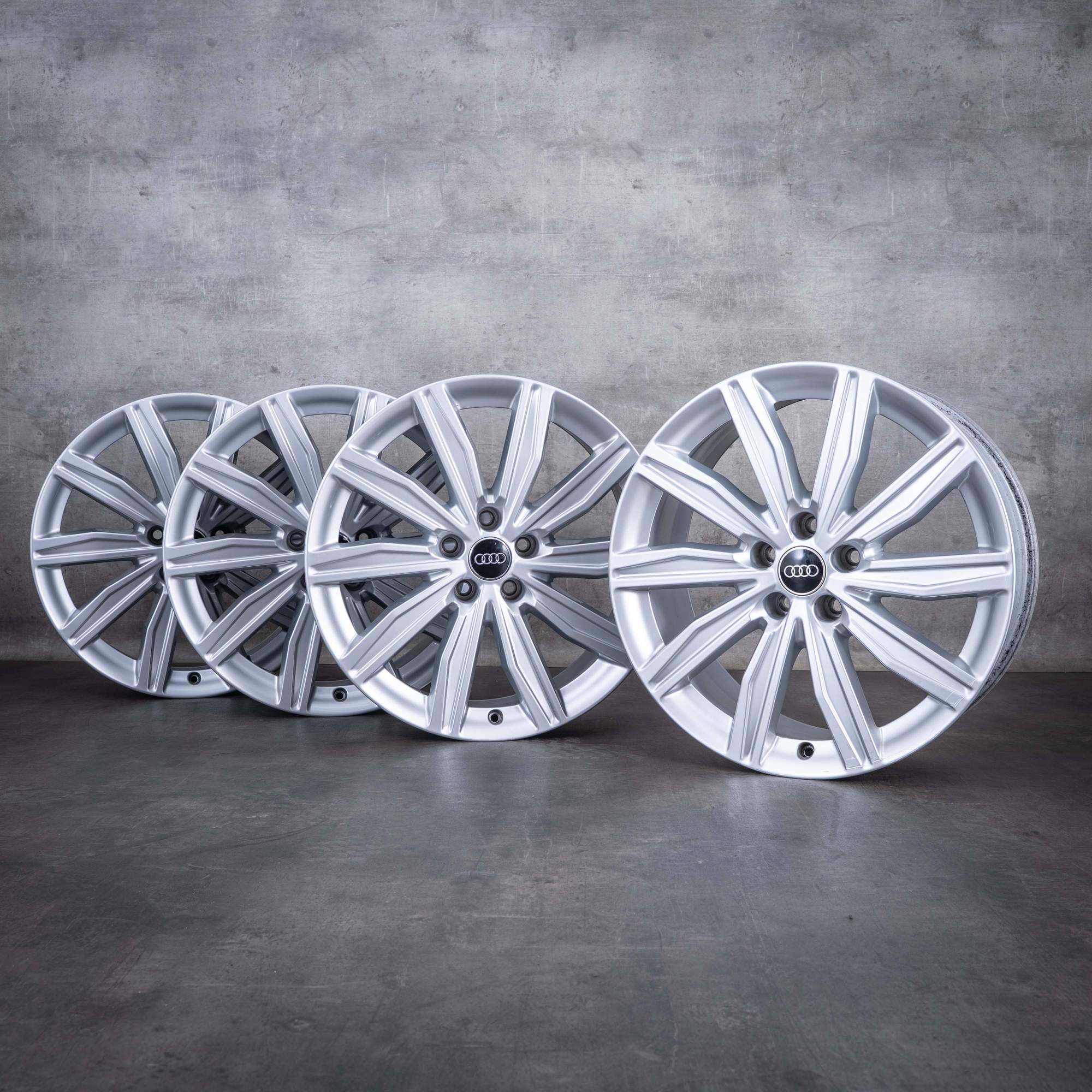 Cerchi originali Audi A6 S6 da 19 pollici 4K C8 4K0601025M argento lucido