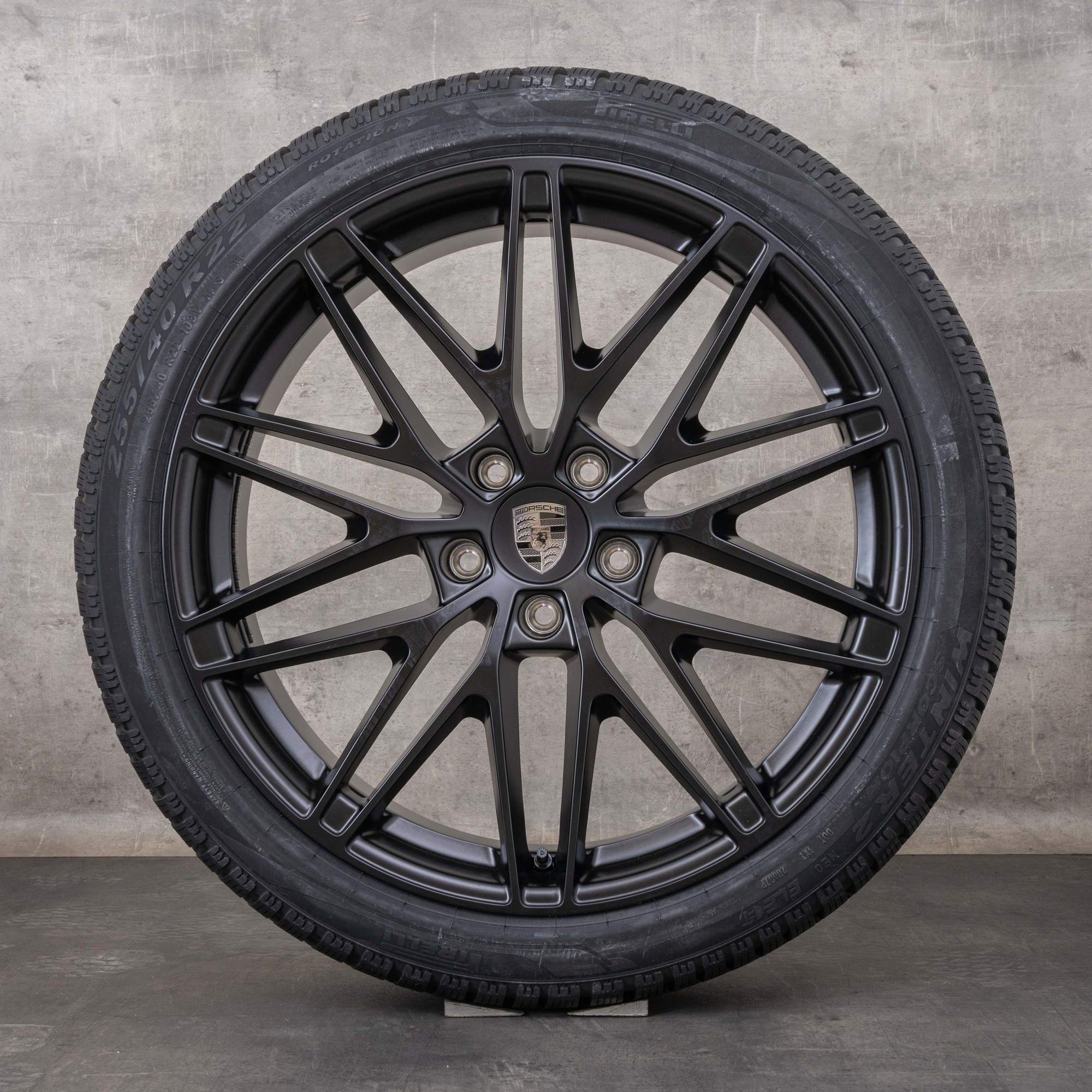 Originele Porsche Macan Electric winterwielen 22 inch velgen RS Spyder ...