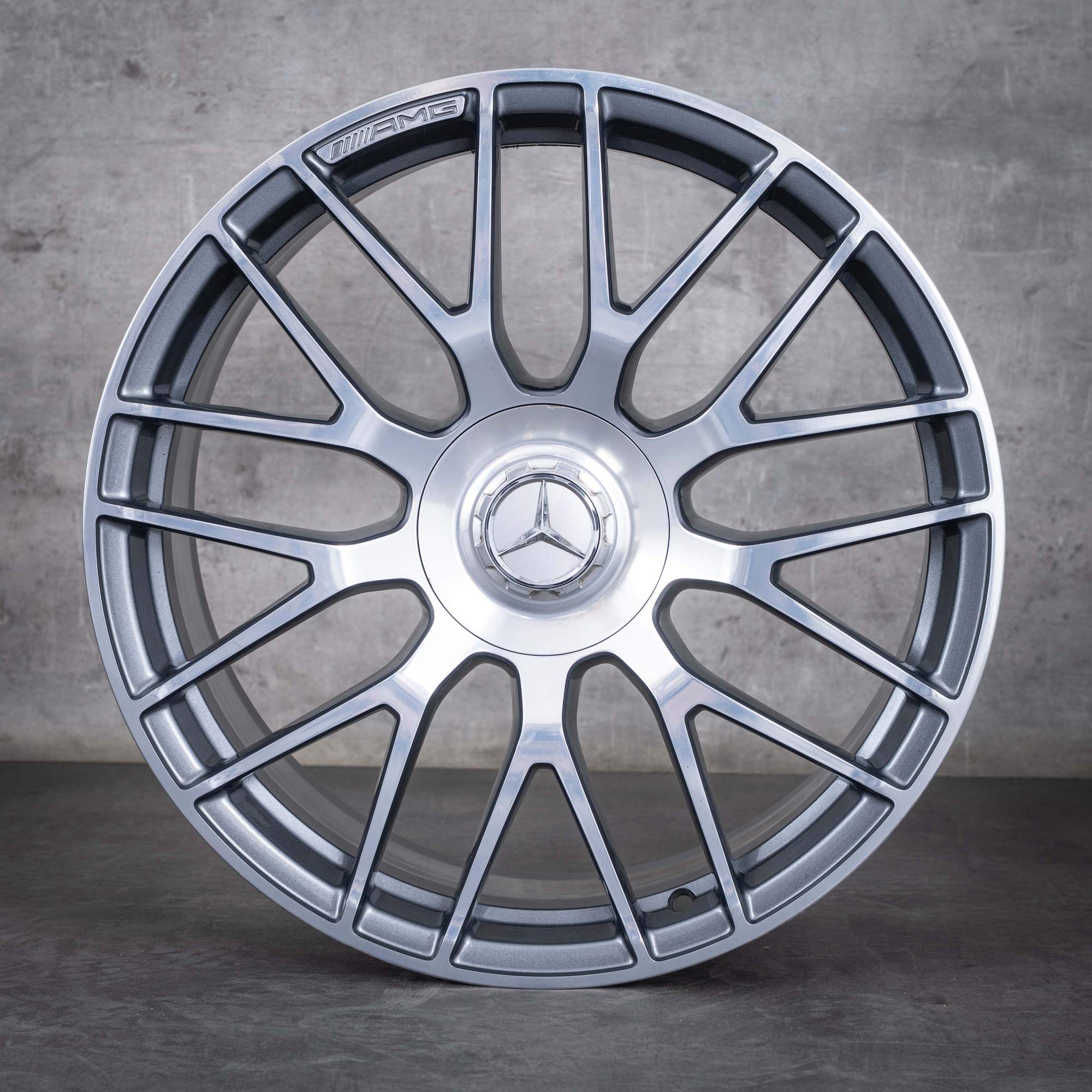 Alkuperäiset Mercedes Benz C-sarja C63 & S AMG vanteet 19 tuuman W205 S205 kesäpyörät A2054011700 A2054011800 himalajanharmaa kiillotettu
