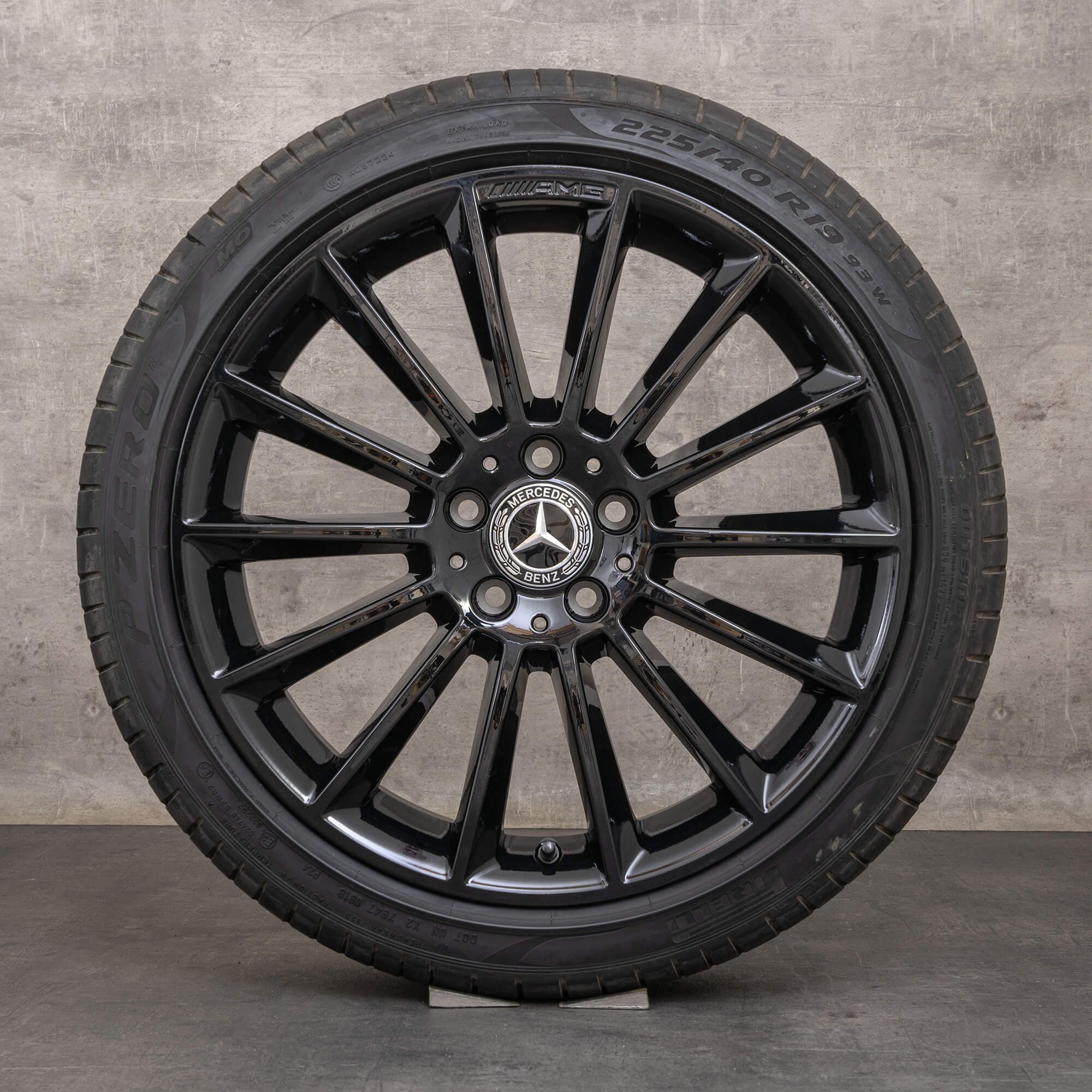 Autentico Mercedes Benz Classe A B CLA cerchi 19 pollici W177 V177 W247 C118 X118 ruote estive A1774011600 nero lucido