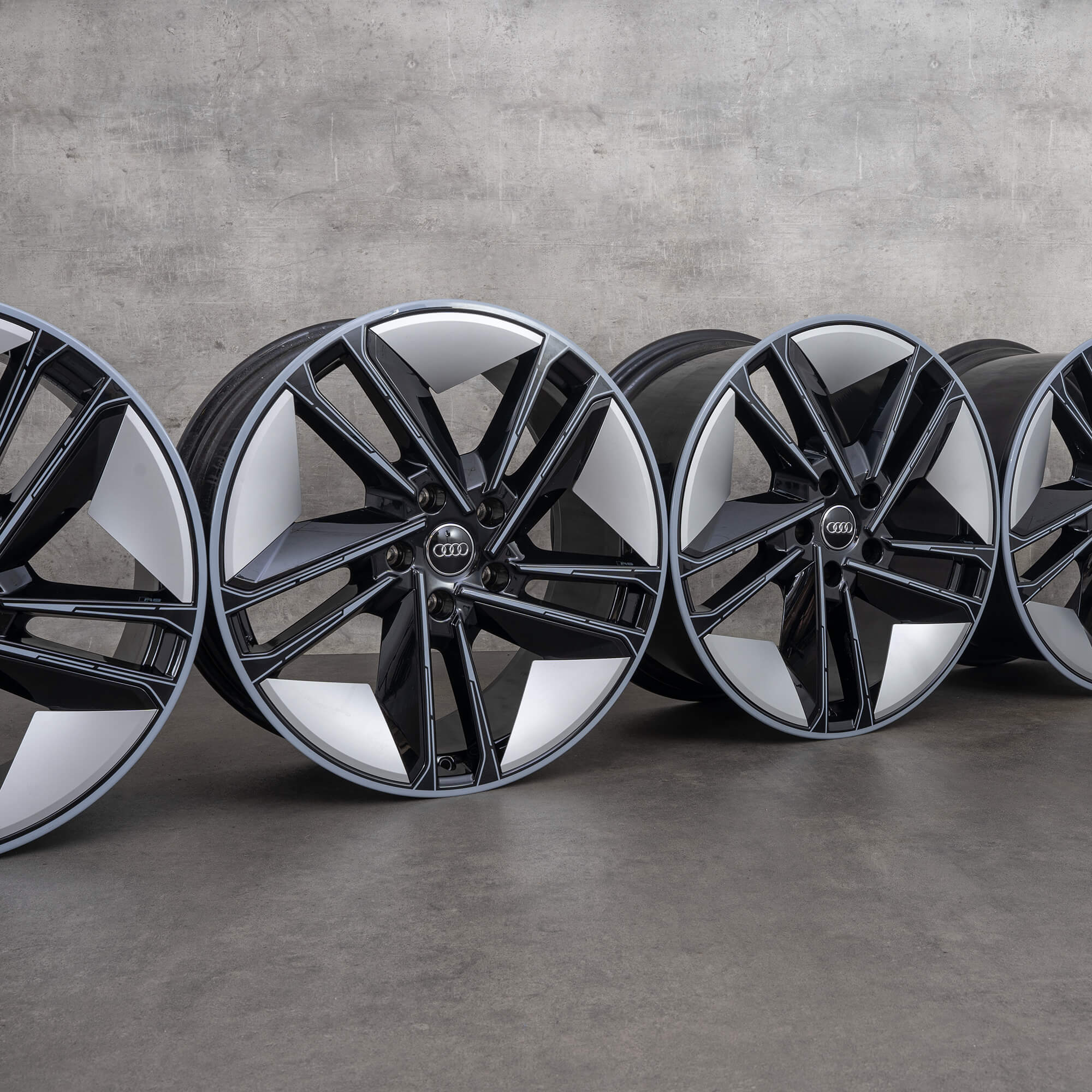 Audi 21 inch velgen e-tron GT RS FW concaaf design 4J3601025L 4J3601025M NIEUW