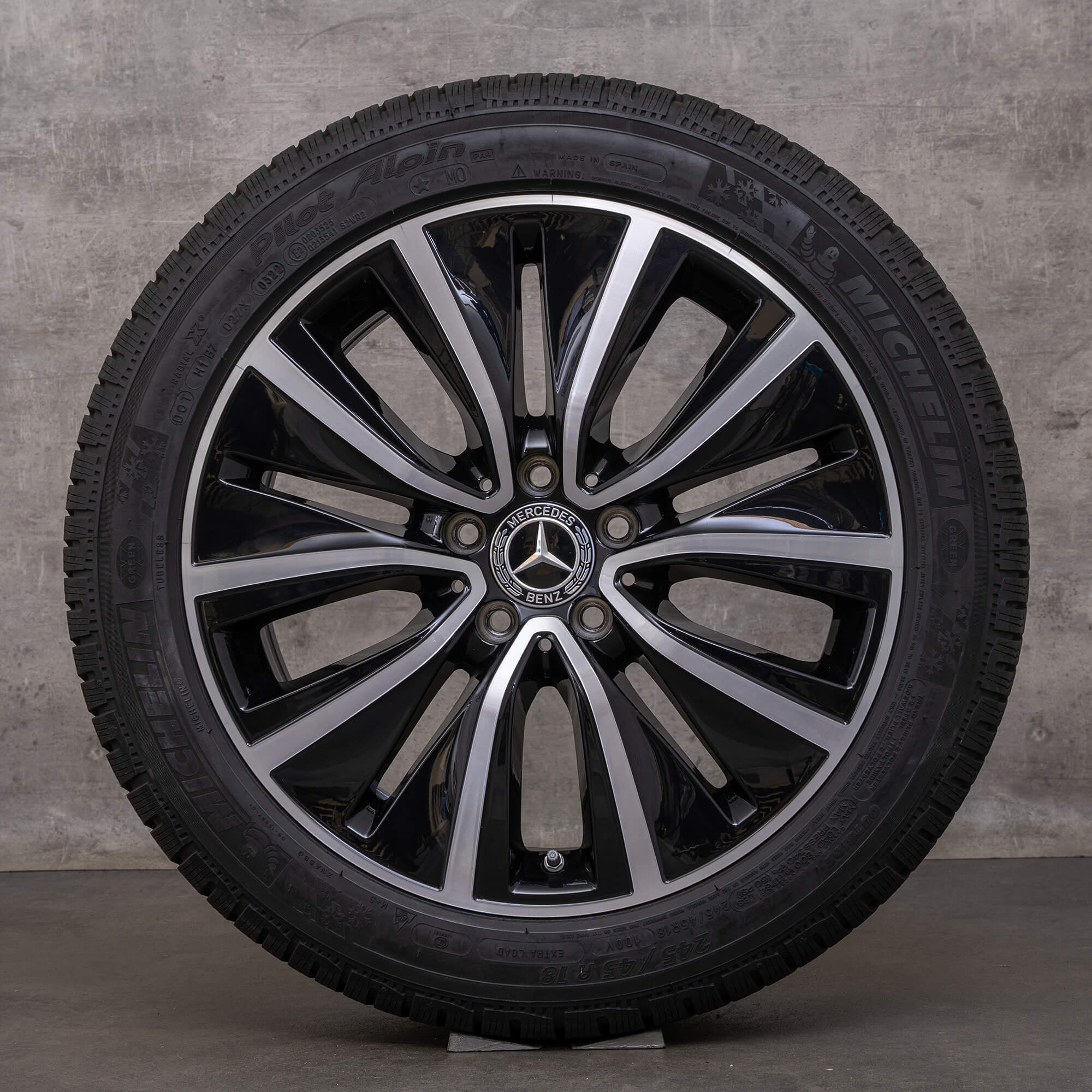 Originale Mercedes Benz CLS vinterhjul 18 tommer C257 fælge DOT 22 A2574010700 sort blank drejet