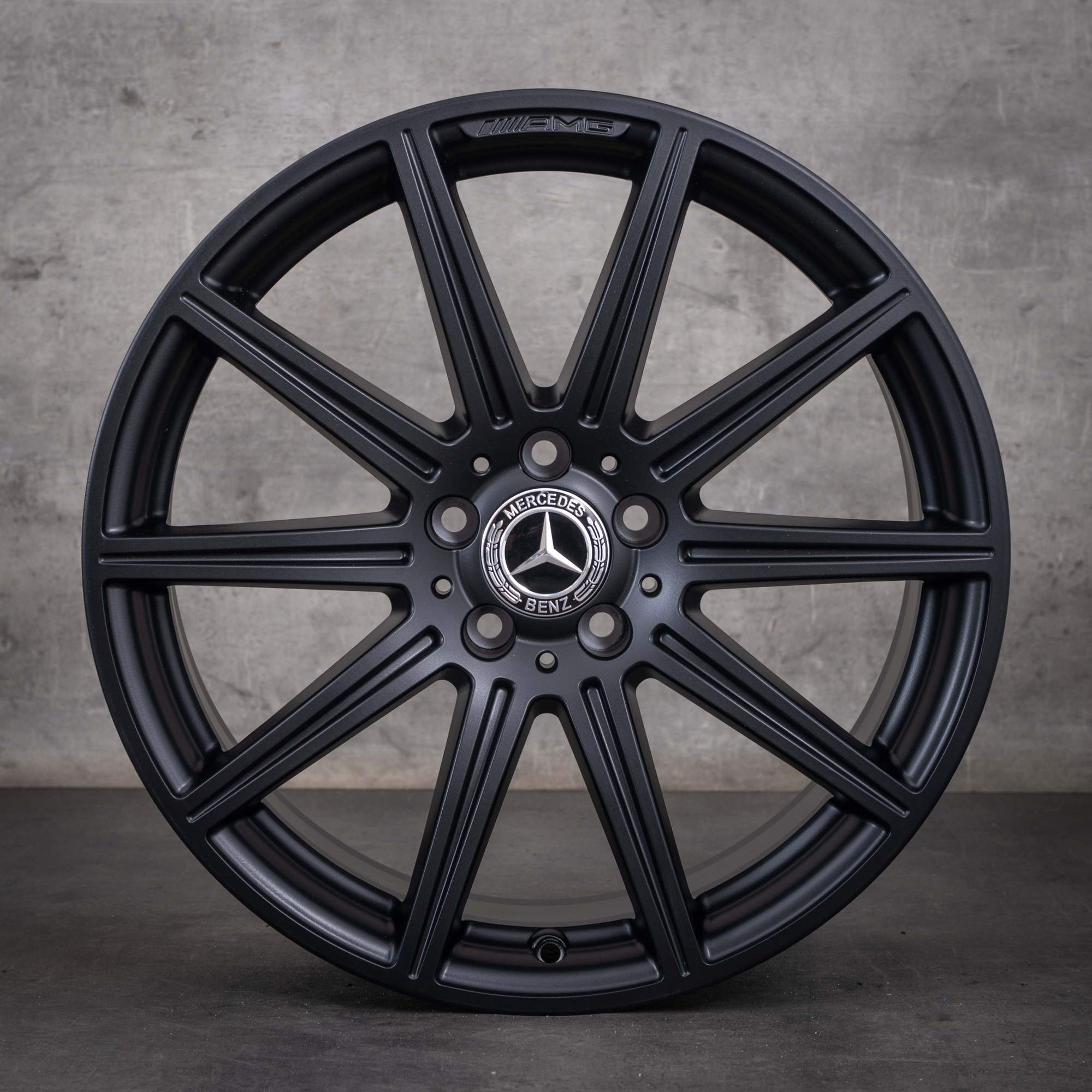Originele Mercedes-Benz E-Klasse AMG E63 velgen 19 inch W212 S212 A2124015002 A2124015102 matzwart