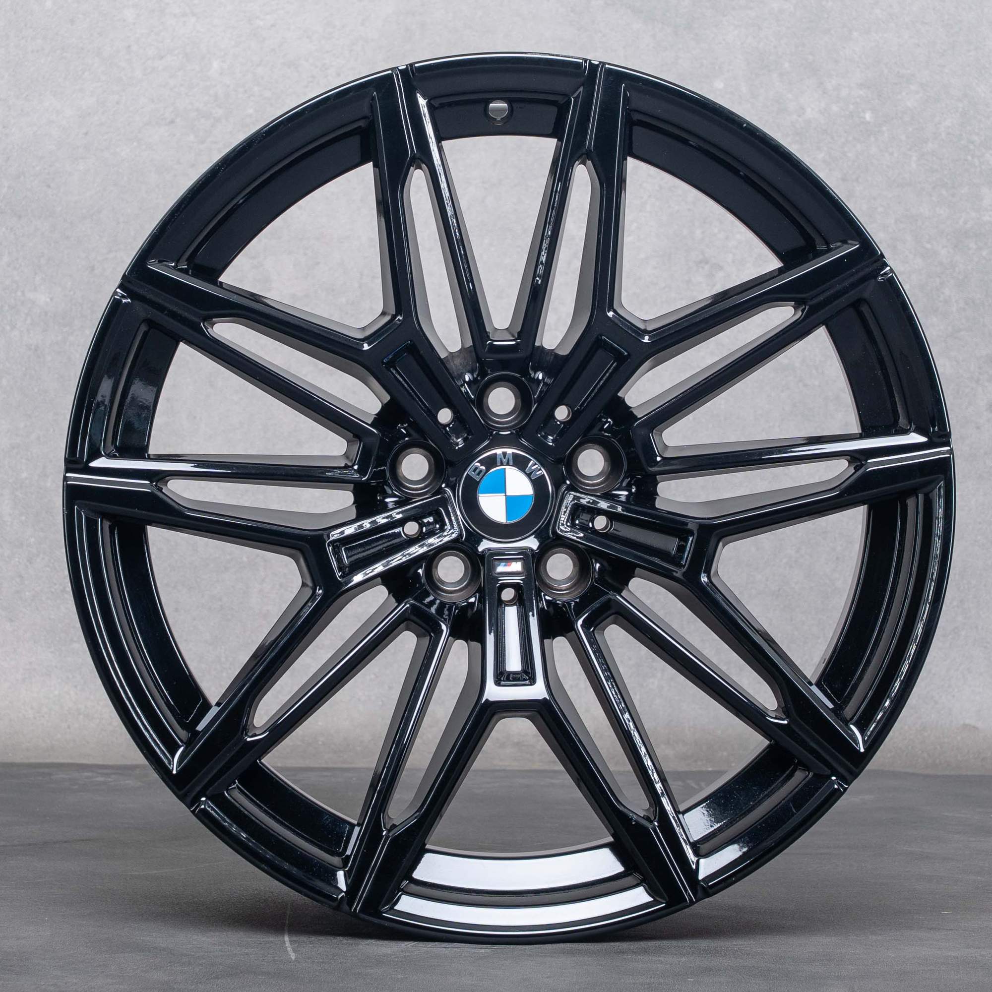 Oryginalne felgi BMW M2 M3 M4 19 20 cali G87 G80 G81 G82 G83 Styling 930 M 7882869 7882870 czarne