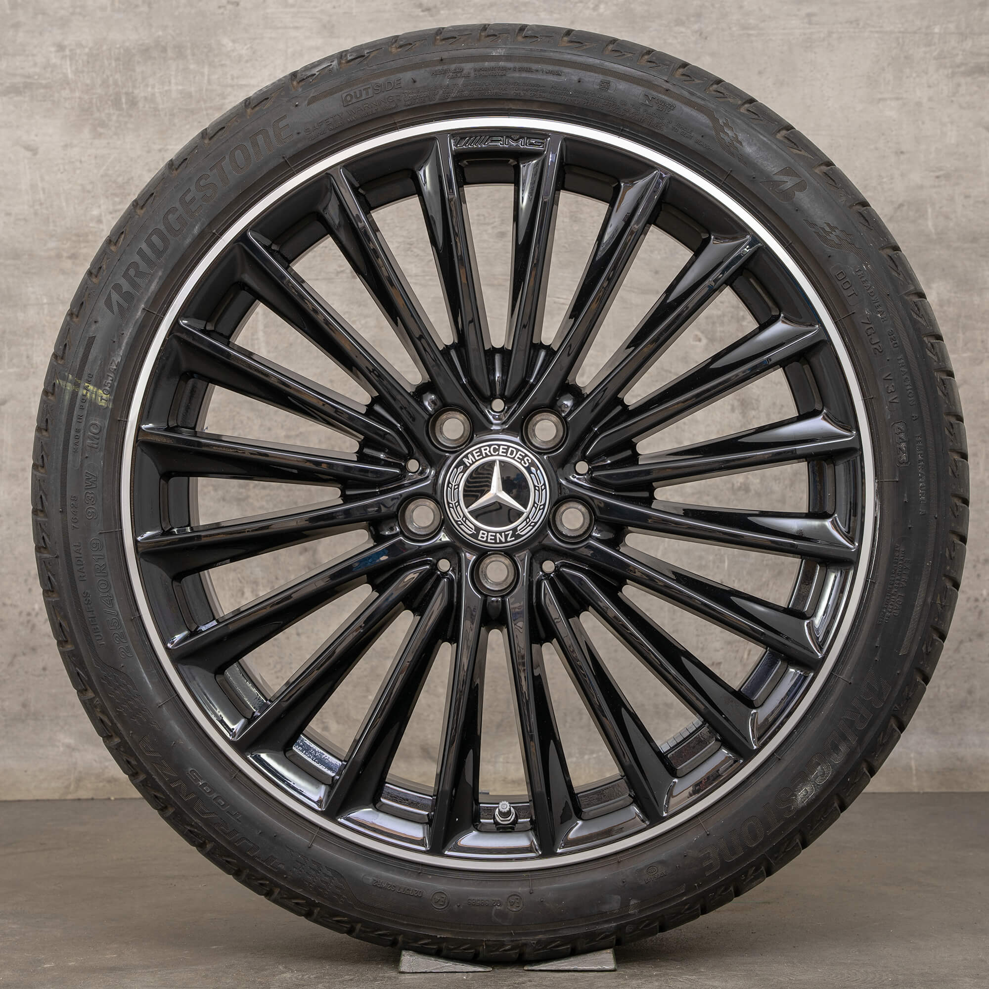 Originální alu kola AMG Mercedes Benz třídy A B CLA 19 palců W177 W247 C118 X118 letni A1774014200 himalaya šedá lesklá soustružená