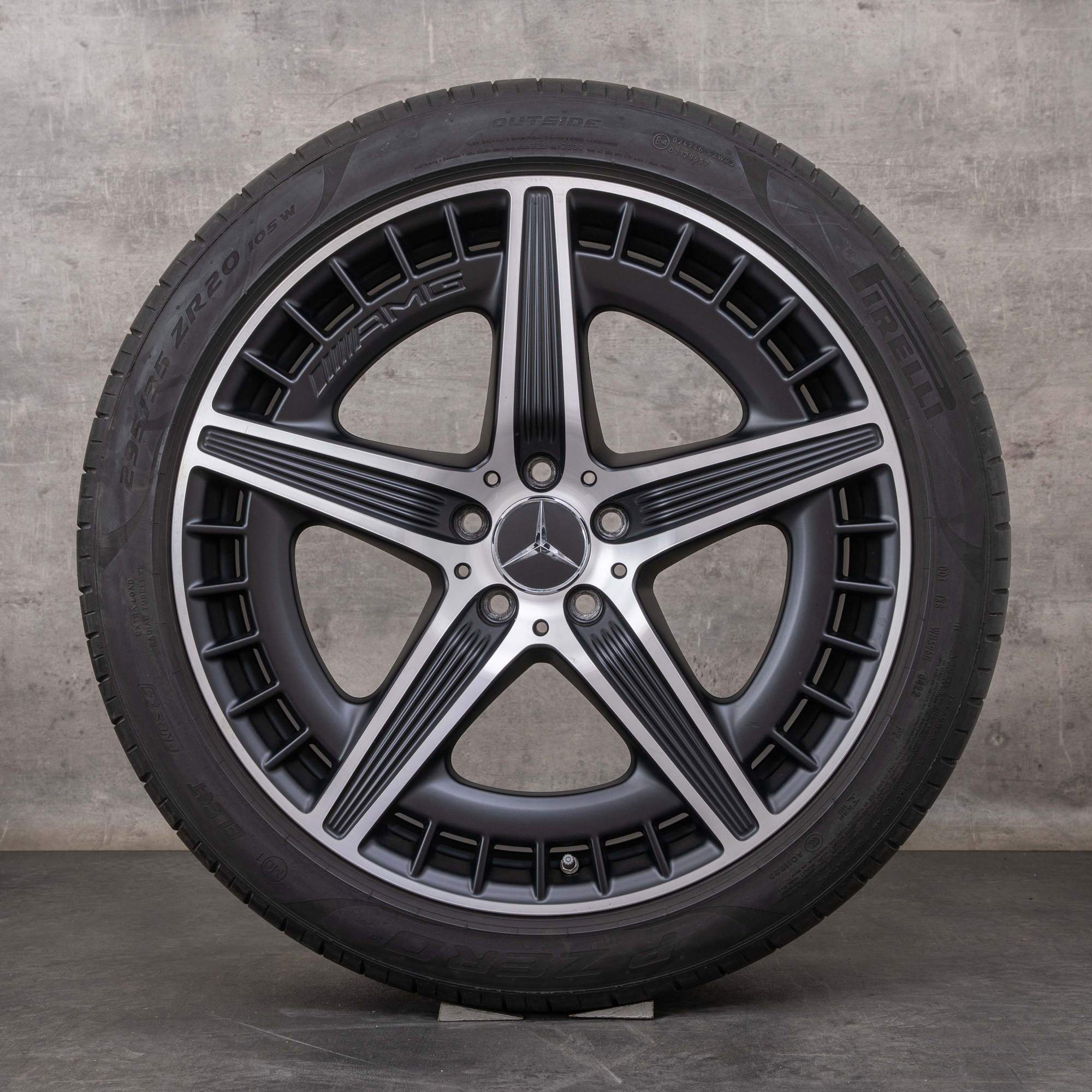 Oryginalne koła zimowe Mercedes Benz EQE 43 53 AMG 20 cali V295 Felgi A2954012700 A2954012800 czarny mat Polerowane