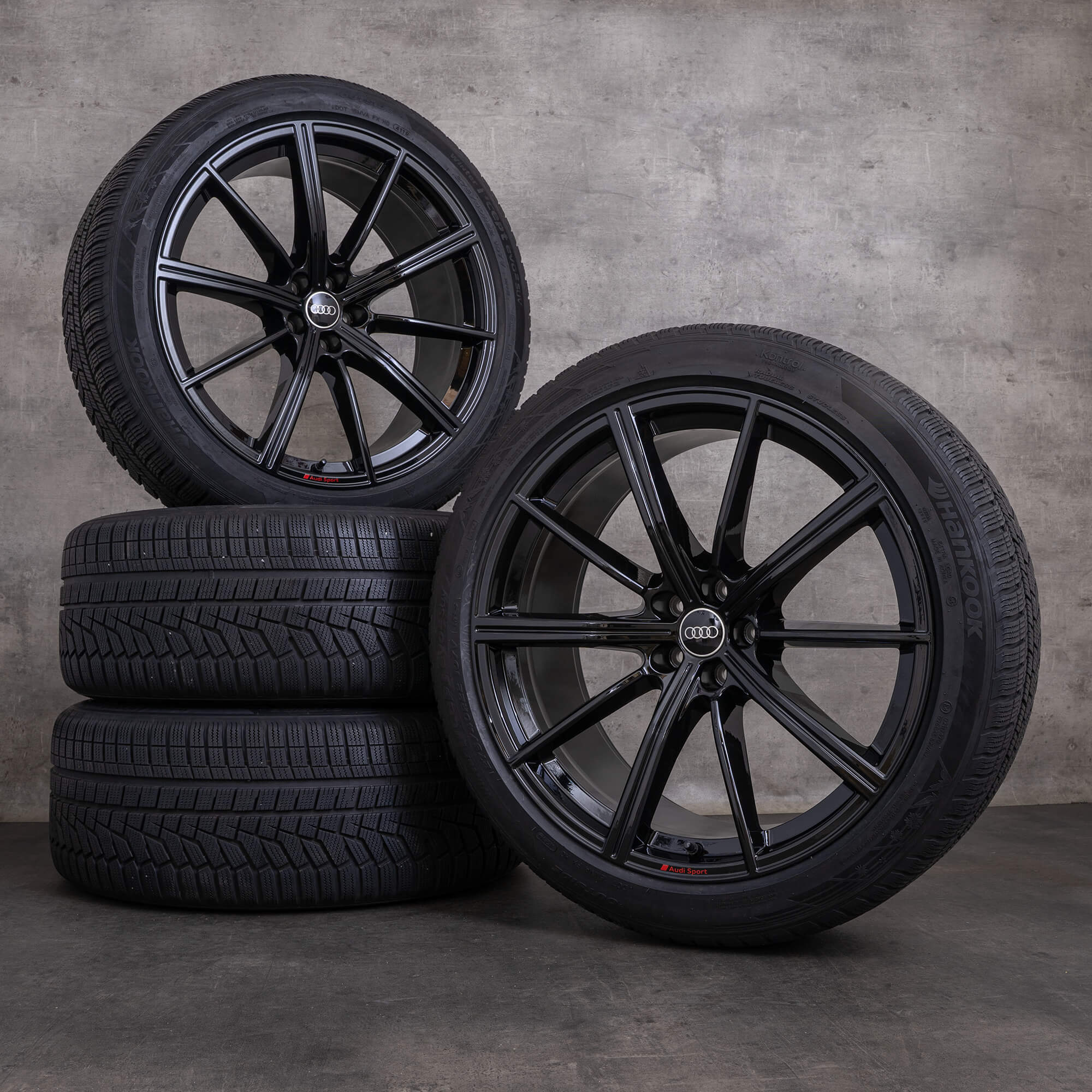Jantes e pneus inverno originais Audi RSQ8 22 polegadas 4M8 RS jantes 4M8601025AM preto brilhante