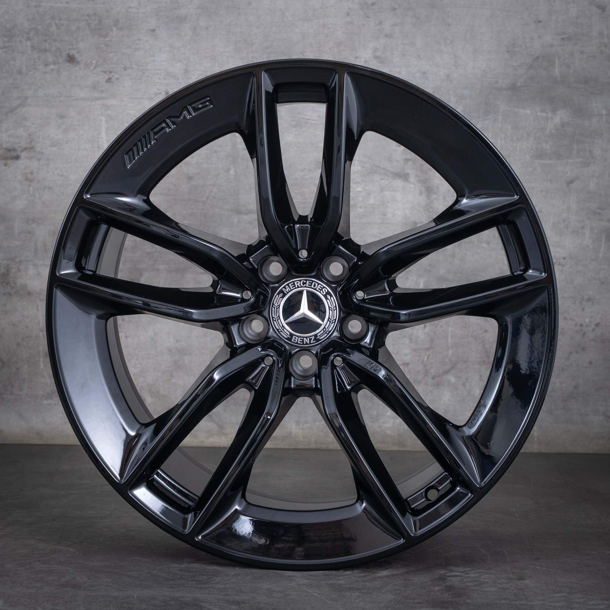 Orijinal Mercedes Benz GT 43 53 63 & S 4Matic AMG jantlar 19 inç X290 4 kapılı A2904010200 A2904010300 siyah parlak