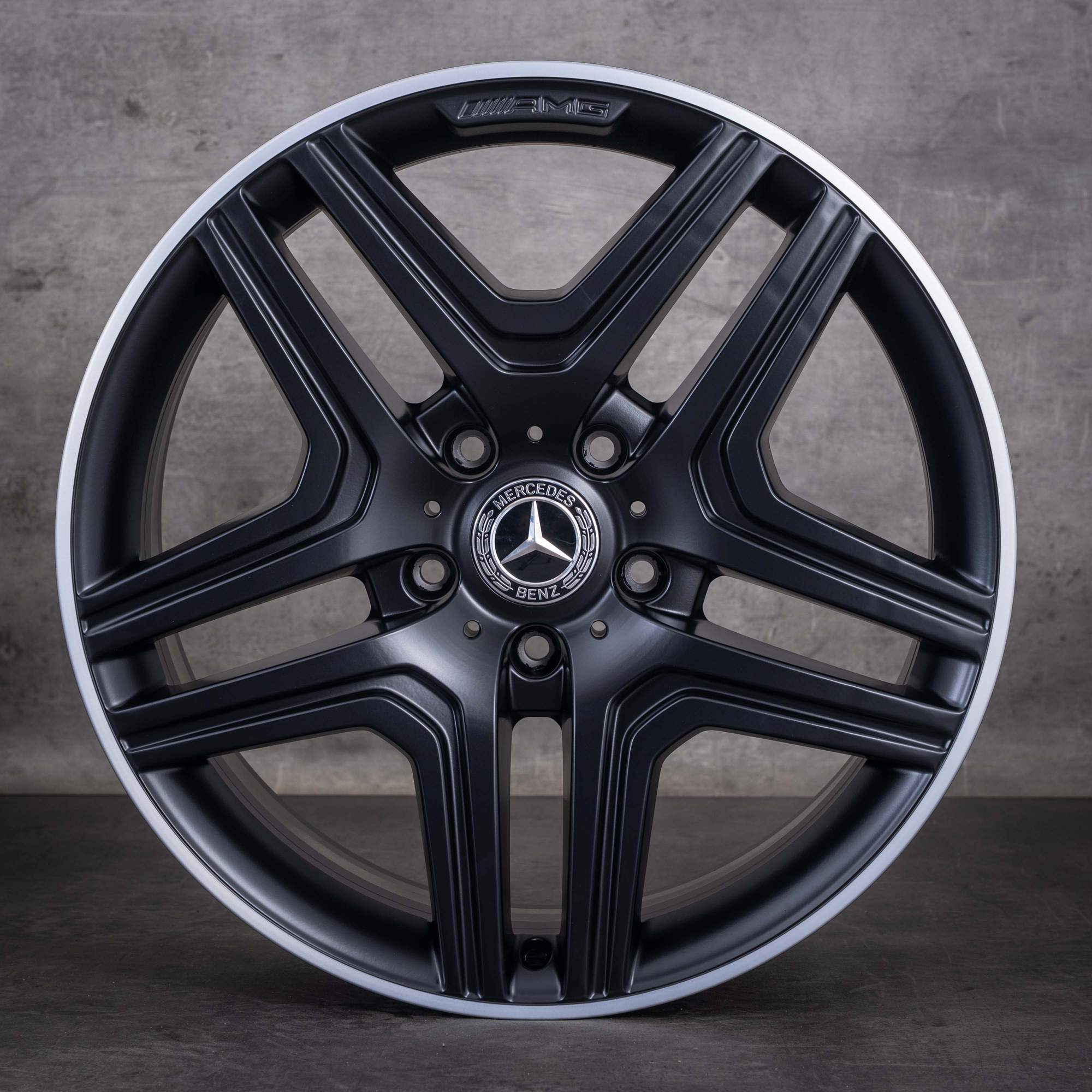Alkuperäiset Mercedes-Benz G-sarjan G63 G65 AMG -vanteet 20 tuumaa W463 A4634013002 mattamusta diamond cut UUDET