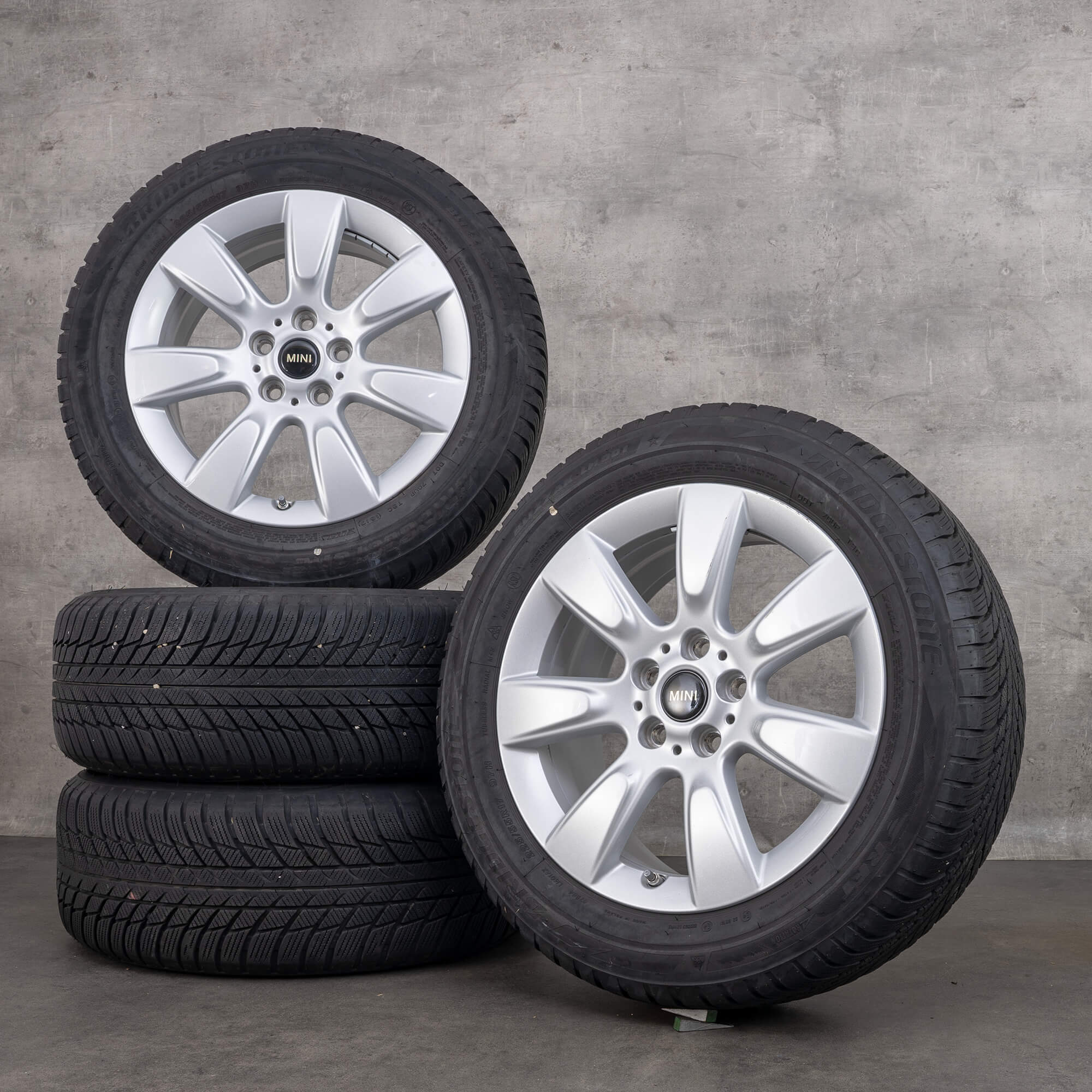 Alkuperäiset Mini Countryman -talvirenkaat 17 tuumaa F60-vanteet Spoke 530 6868276 hopea