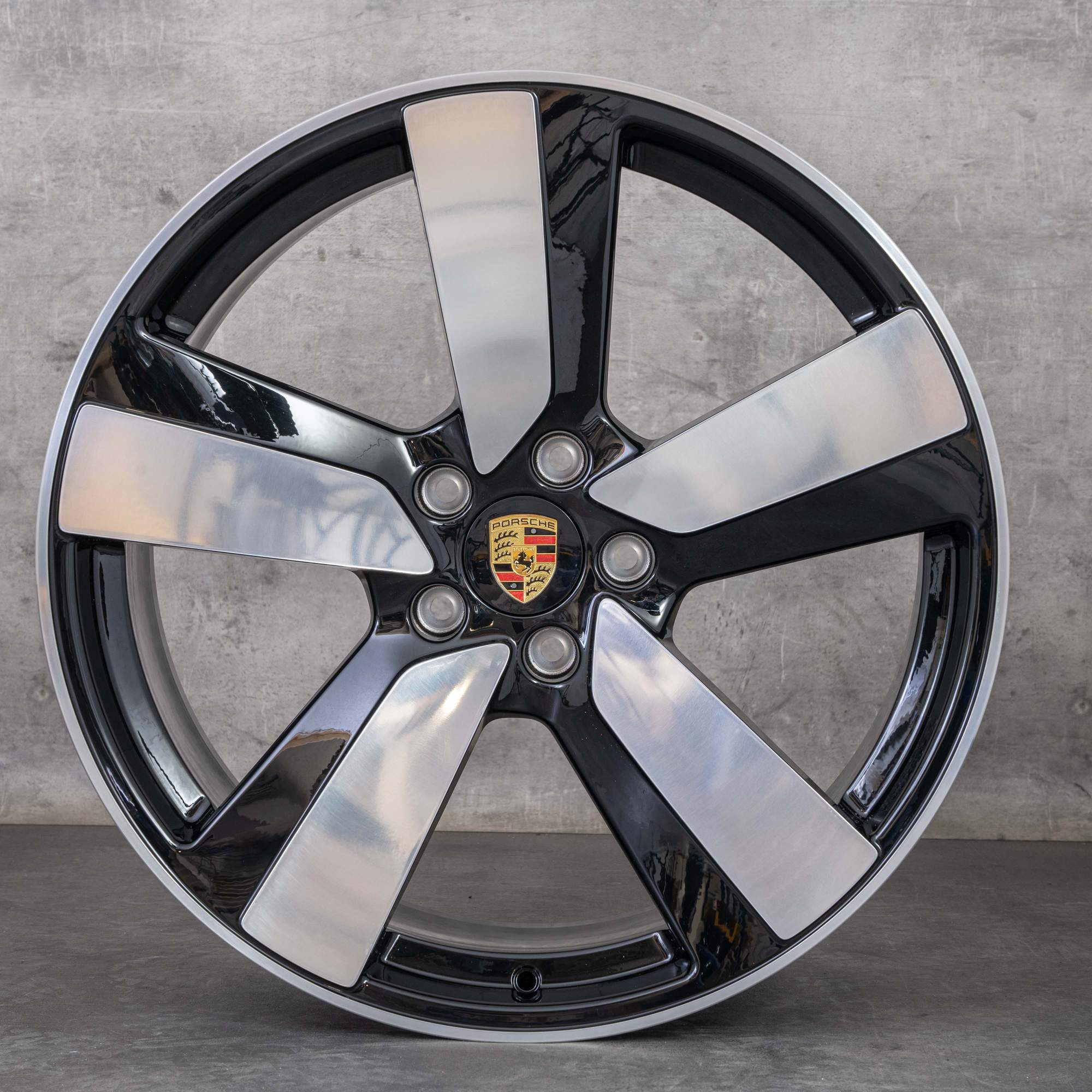 Oryginalne felgi Porsche Macan Electric 22 cale 95C601025BH 95C601025BJ Sport Design czarne Polerowane NOWOŚĆ