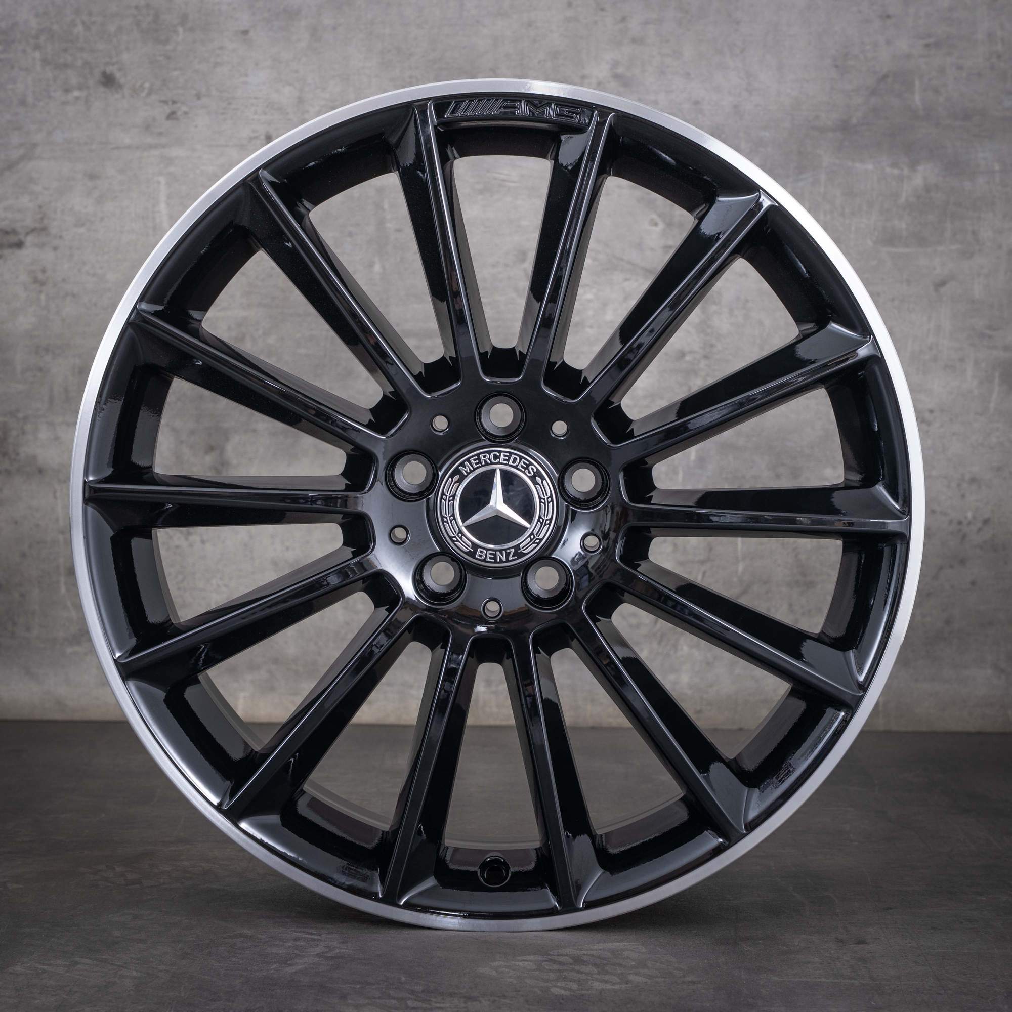 Cerchi auto originali Mercedes-Benz Classe A, B e CLA da 19 pollici W177 V177 W247 C118 X118 A1774011600, neri lucidati frontalmente, NUOVI