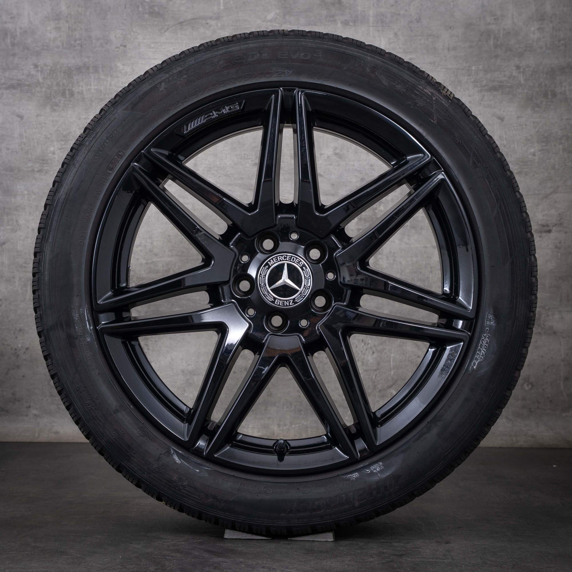Originální zimní kola Mercedes-Benz Třídy V AMG, 19 palců, disky W447, A4474015100, lesklá černá