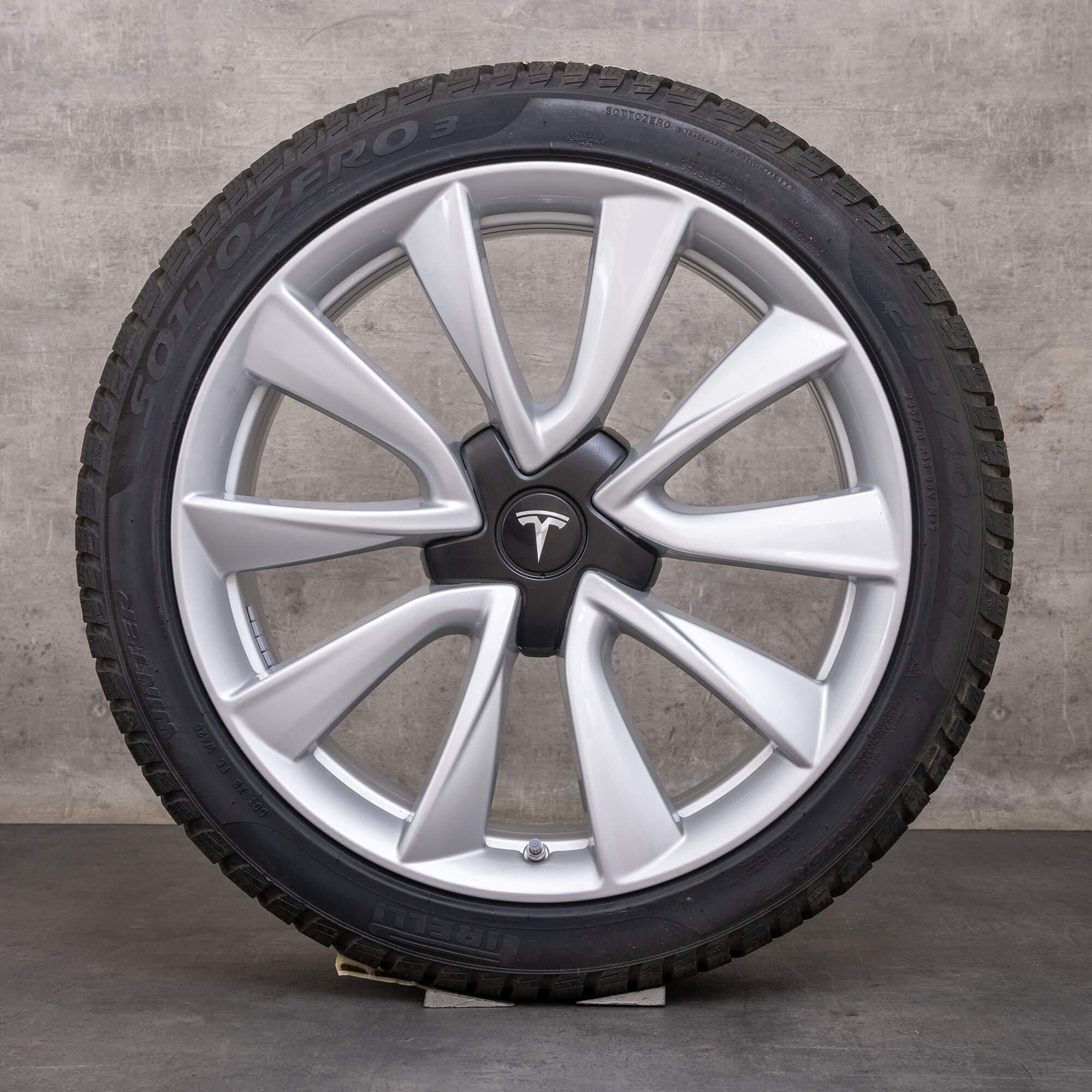Orijinal Tesla Model 3 kış jantları 19 inç jantlar 1044224-00-B gümüş