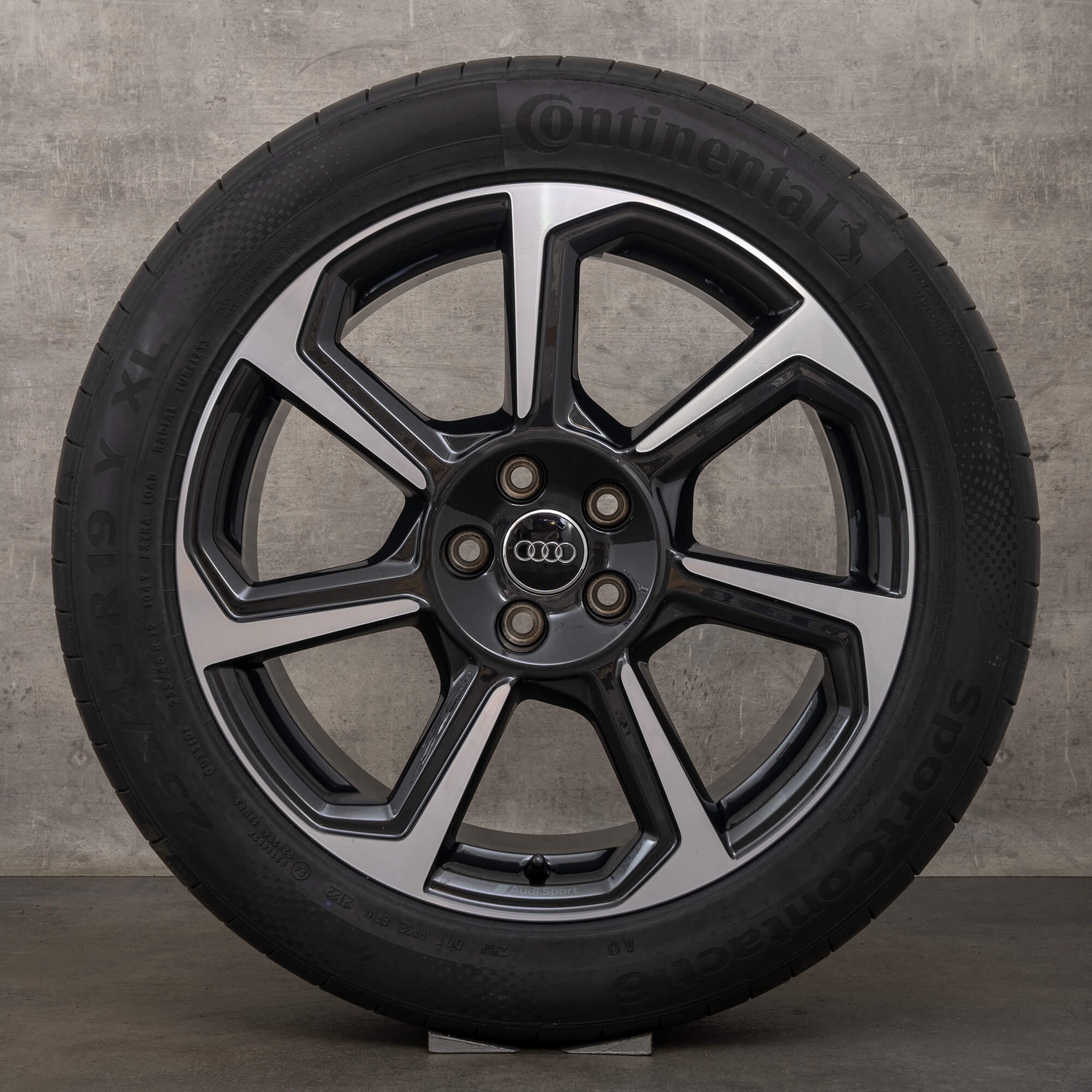 Audi Q3 F3 summer wheels tires 19 inch rims rotor 83A601025D NEW