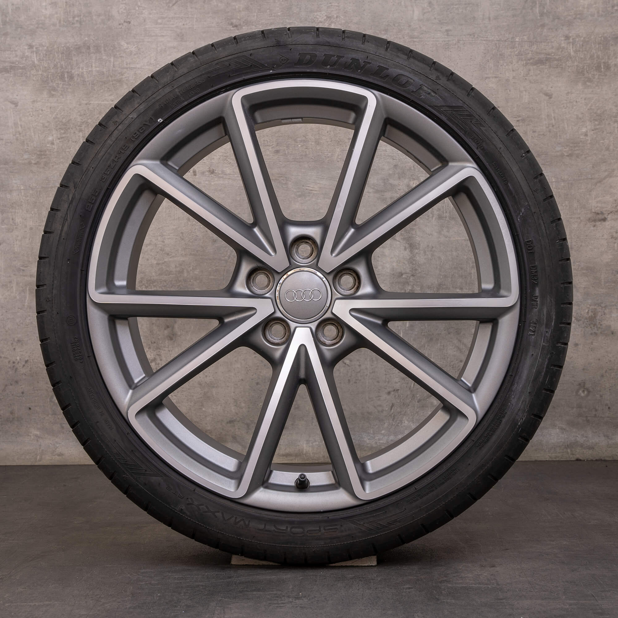 Original 19palcové letní kola Audi A4 S4 B8 8K 8K0601025CT titanově matné leštěné