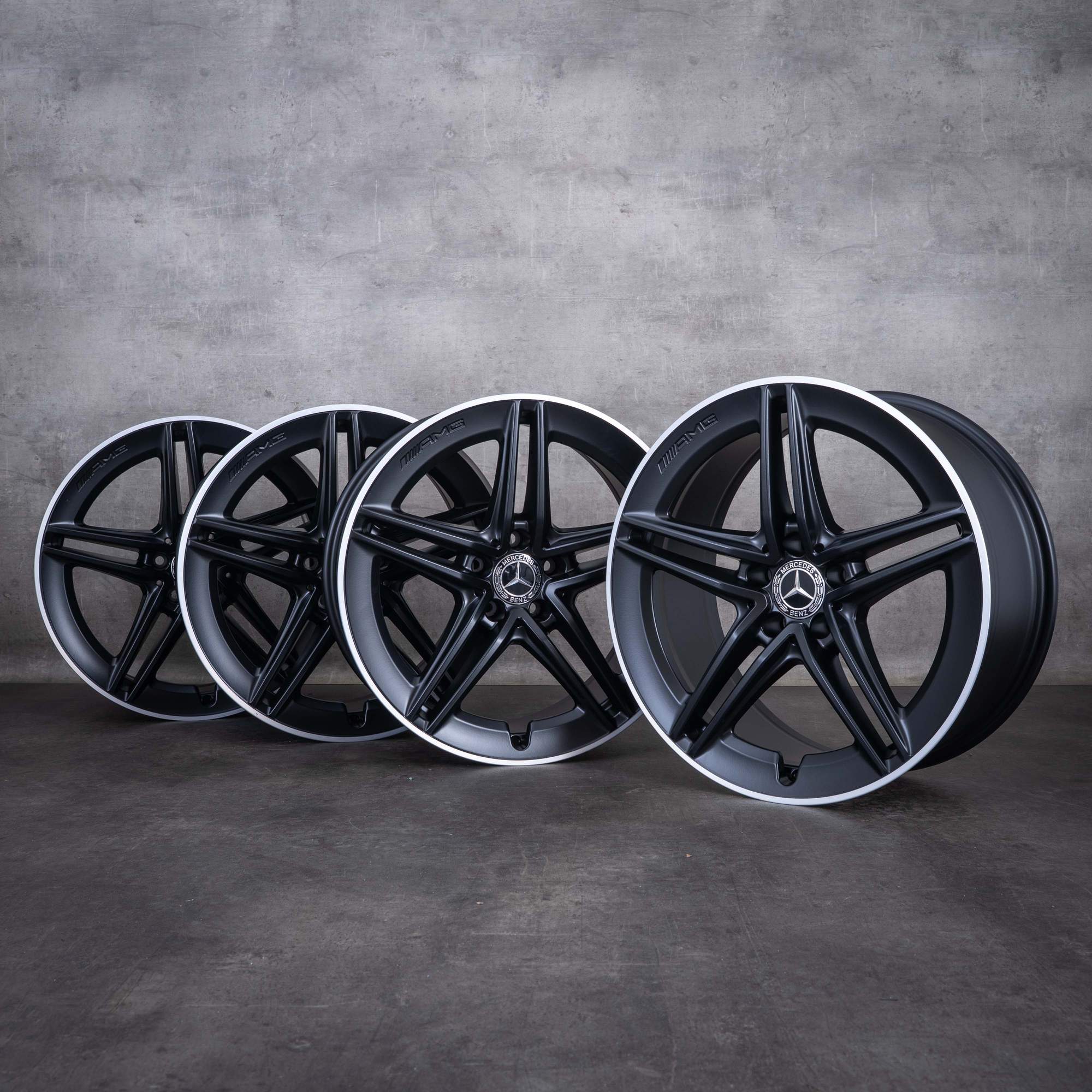 Original Mercedes Benz C-Klasse C63 & S AMG Felgen 19 Zoll C205 A205 A2054012001 A2054012101 schwarz matt rand glanzgedreht NEU