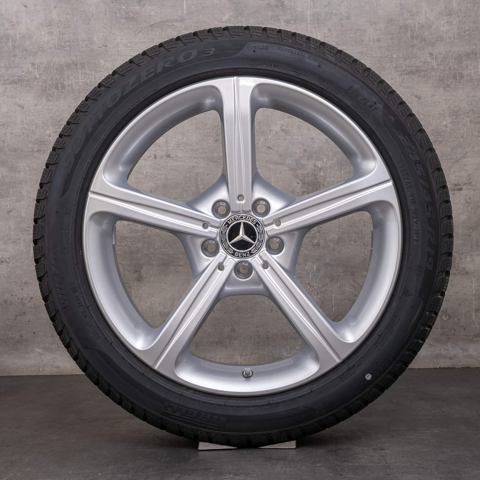 Oryginalne koła zimowe Mercedes Benz CLS 19 cali felgi C257 A2574011000 srebrne błyszczące