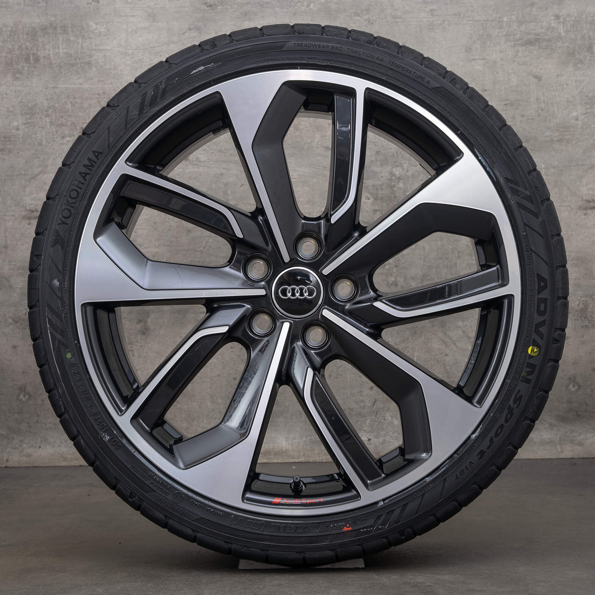 アウディS3 8Y 19インチ S3専用純正オプションホイール　A3 8Y Audi A3 S3 19