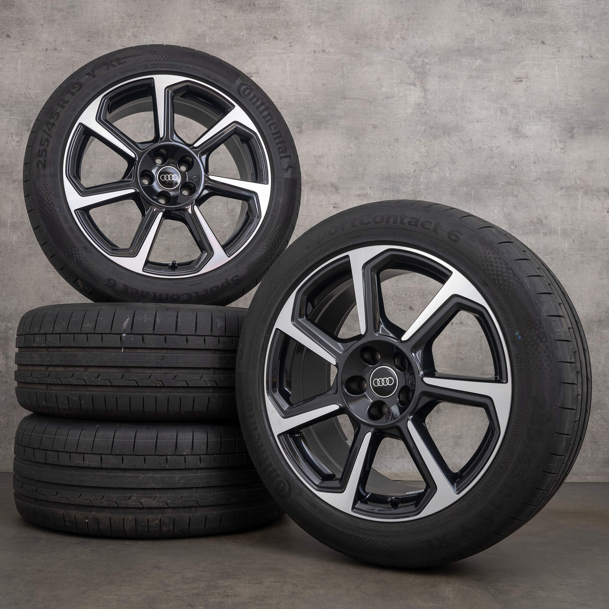 Audi Q3 F3 summer wheels 19 inch rims rotor tires 83A601025D