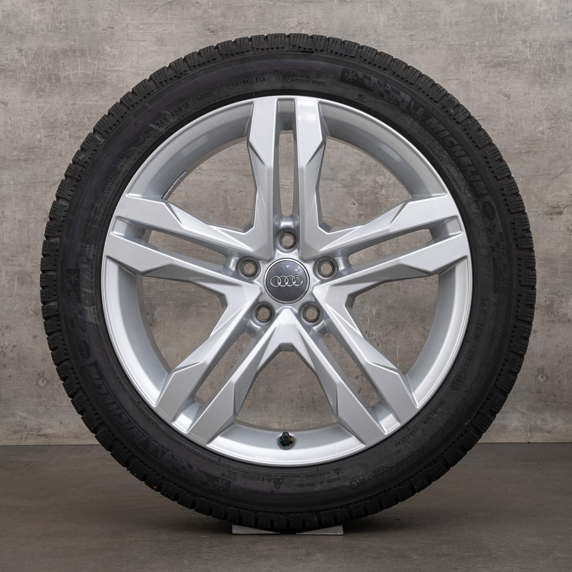 OEM Audi A4 Allroad winter wheels 18 inch B9 8W rims Dynamic 8W9601025B silver