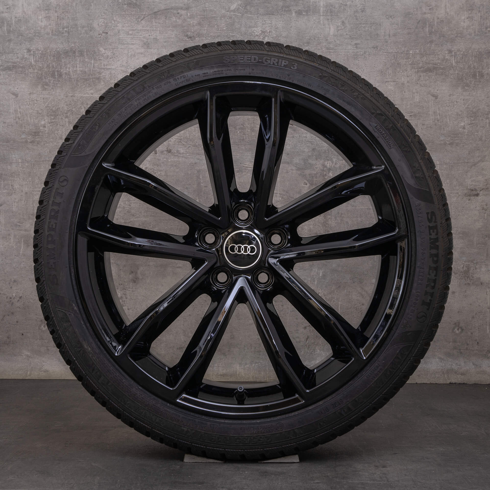 Originali Audi A5 S5 con gomme invernali 19 pollici F5 8W B9 cerchi auto 8W0601025DG nero lucido NUOVO