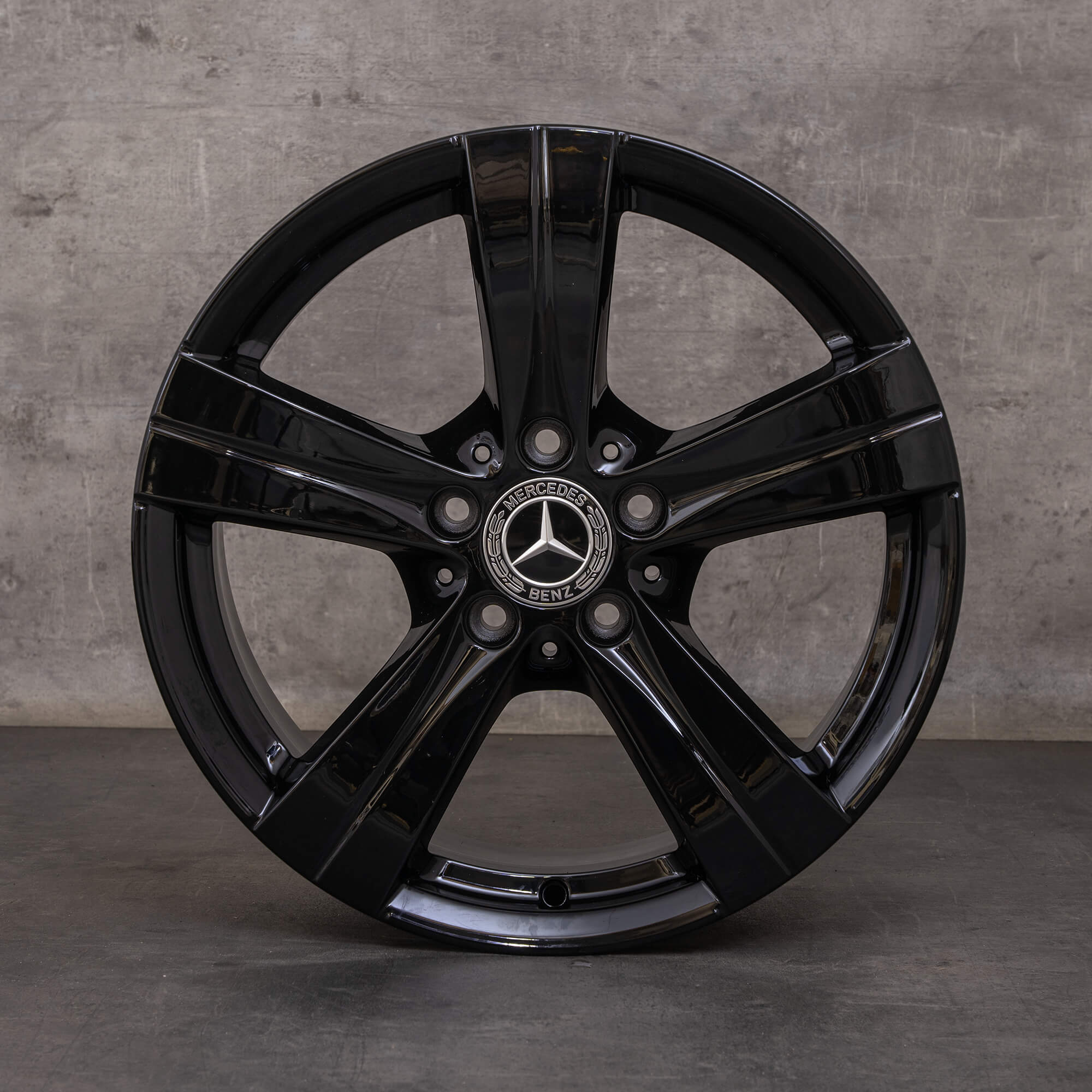 Alkuperäinen Mercedes Benz C-sarjan vante 17 tuuman W206 S206 C300 Hybridit A2064014600 musta kiiltävä