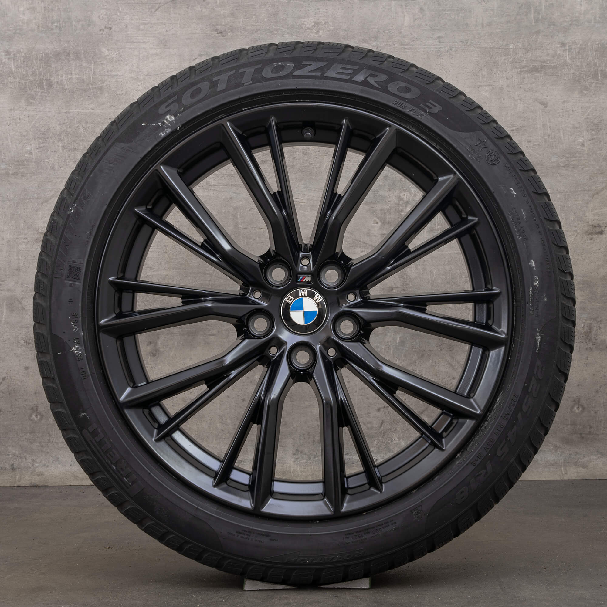 BMW 2-serie G42 3-serie G20 G21 4-serie G22 G23 komplette vinterhjul 796 M 18