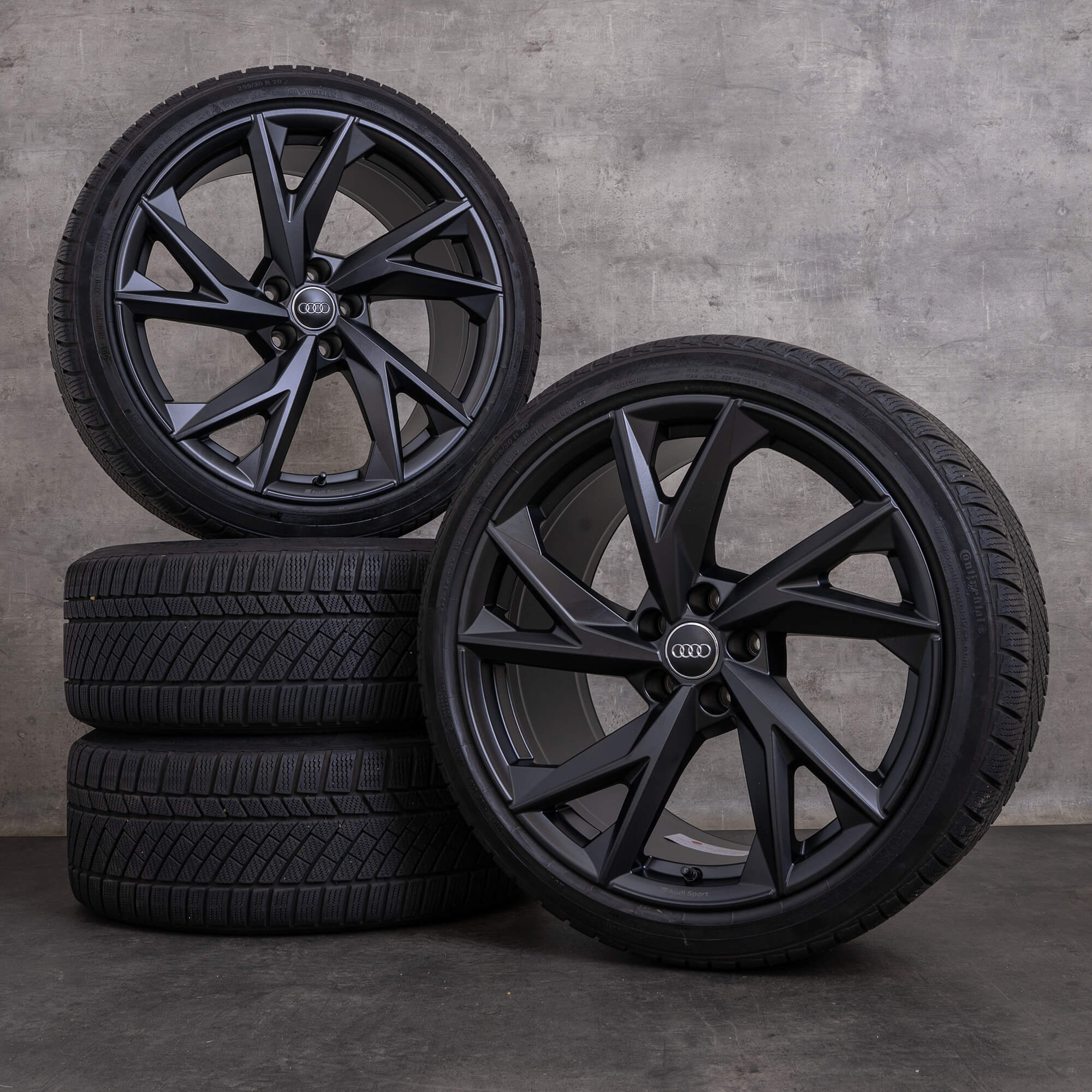 Original zimní pneu s disky Audi R8 20palcové ráfky na auto 4S 4S0601025CA 4S0601025CC černé matné