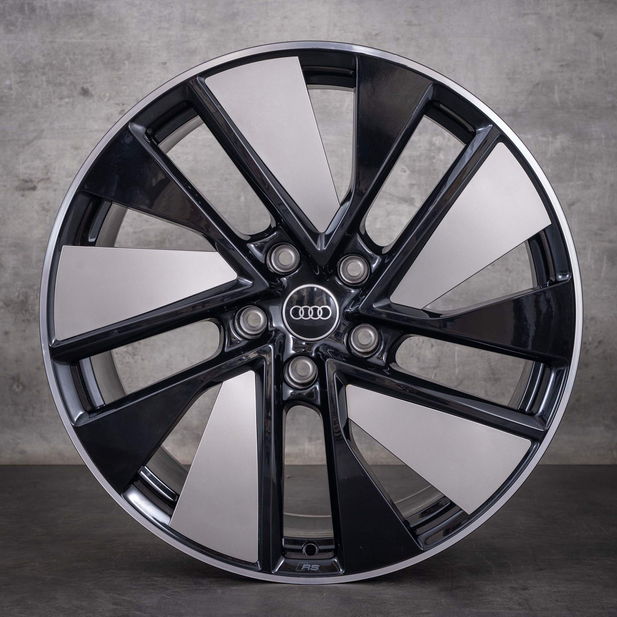 Original Audi e-tron Felgen 21 Zoll GT RS FW 4J3601025J 4J3601025K schwarz glanzgedreht