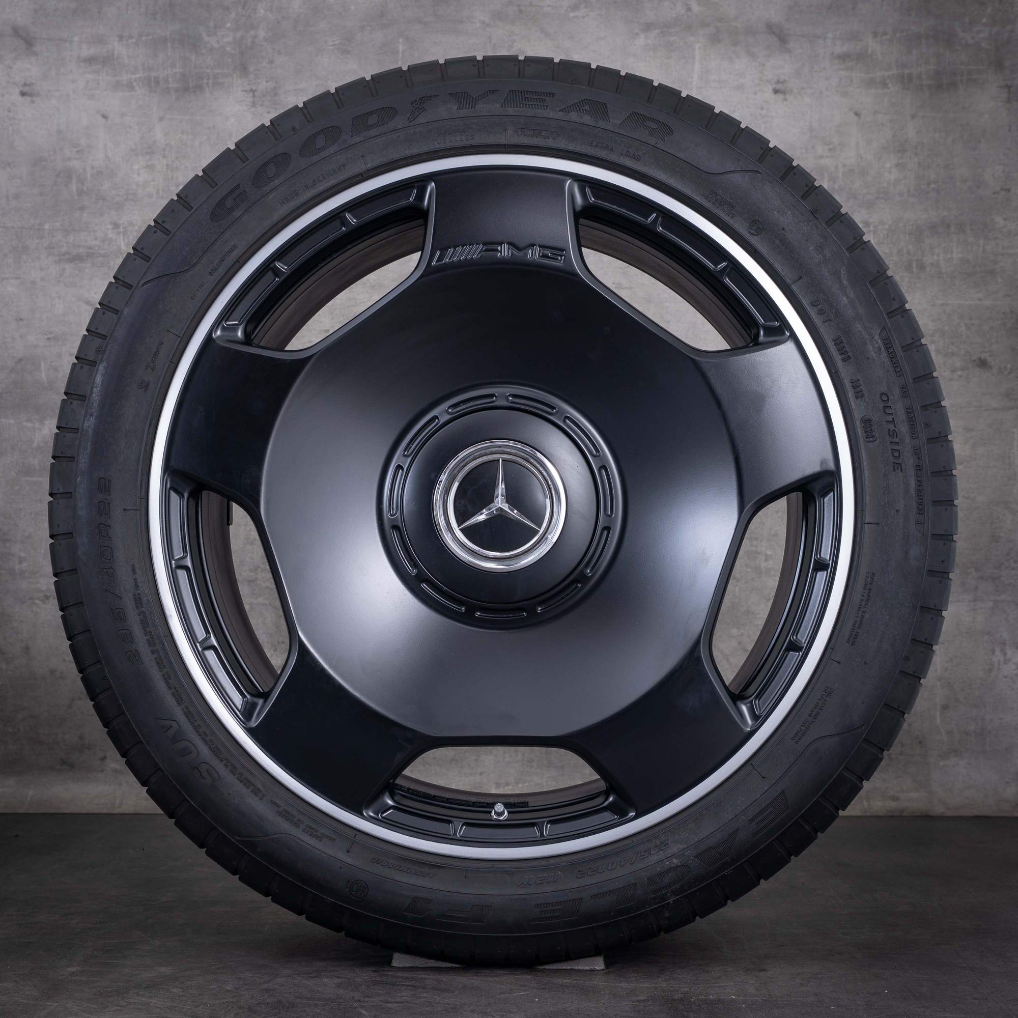 OEM Mercedes-Benz G-Class G63 AMG 22inch winter wheels W463 W465 monoblock rims A4634014100 matte diamond cut black