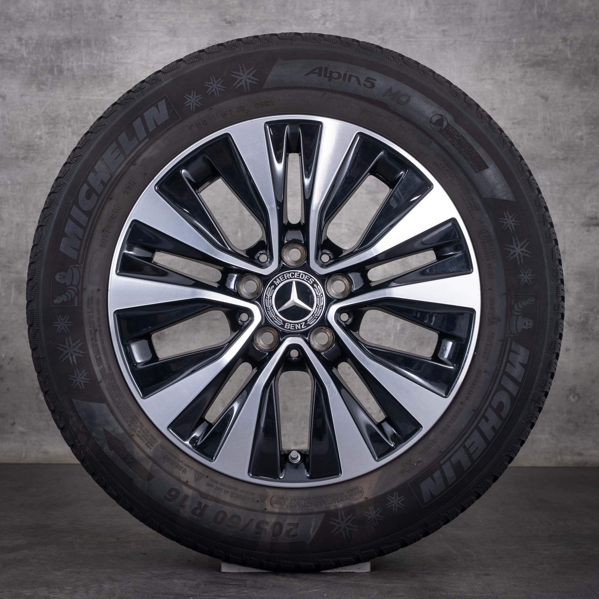 Original Mercedes Benz A B Klasse CLA Winterräder 16 Zoll W177 V177 W247 X118 C118 Felgen A1774010000 schwarz glanzgedreht