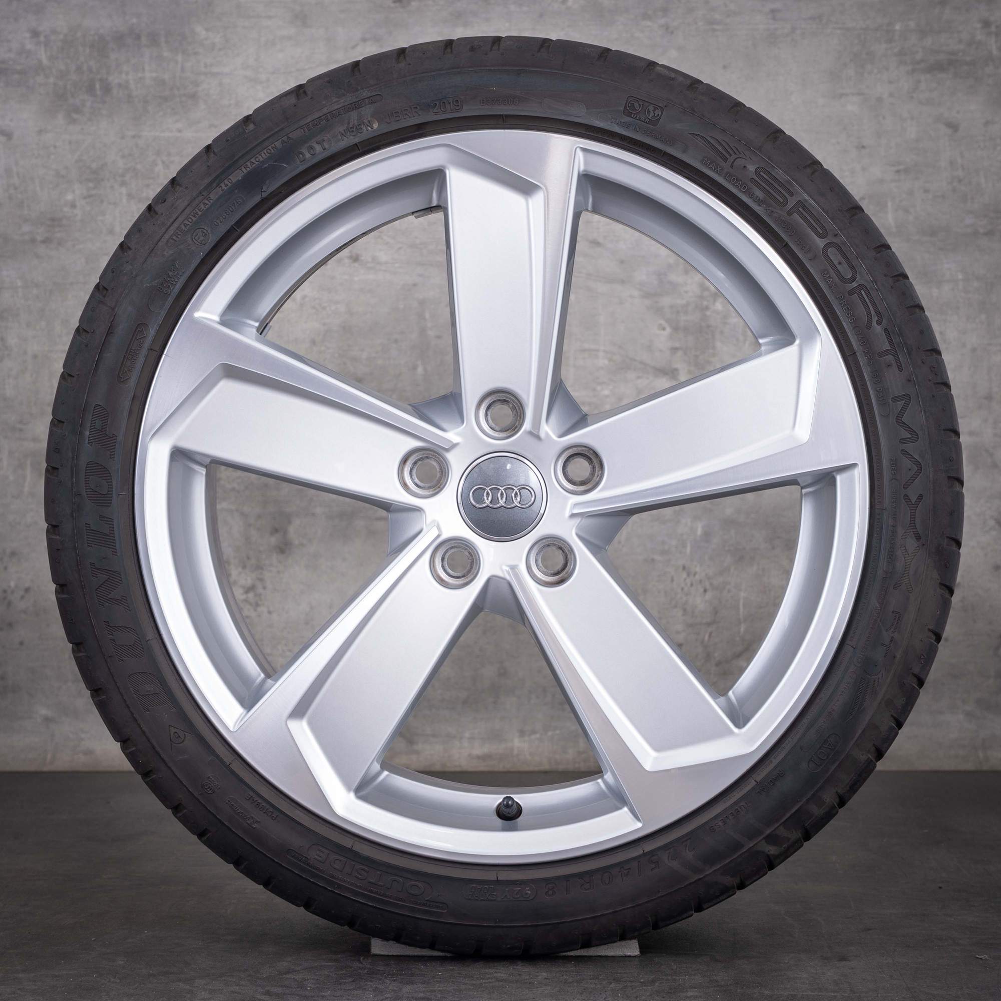 Original Audi A3 Winterräder 18 Zoll 8V Felgen 8V0601025DF silber glanzgedreht