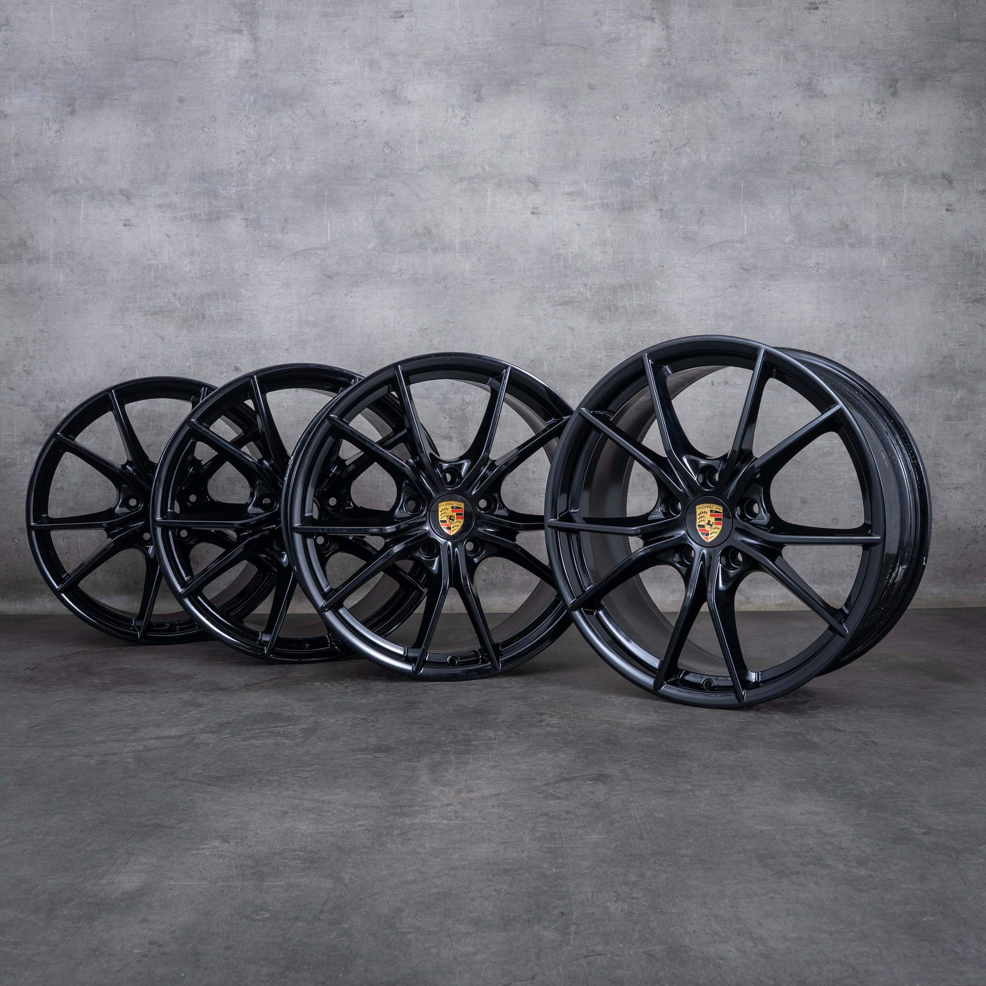Alkuperäiset Porsche 991 II vanteet 20 tuuman C2 Carrera T 99136271000 99136276000 mustat kiiltävät.