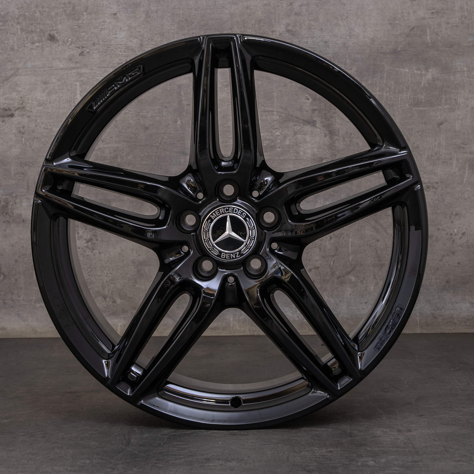 Alkuperäiset Mercedes Benz E-sarja AMG vanteet 19 tuuman W213 S213 C238 A238 A2134012000 musta kiiltävä