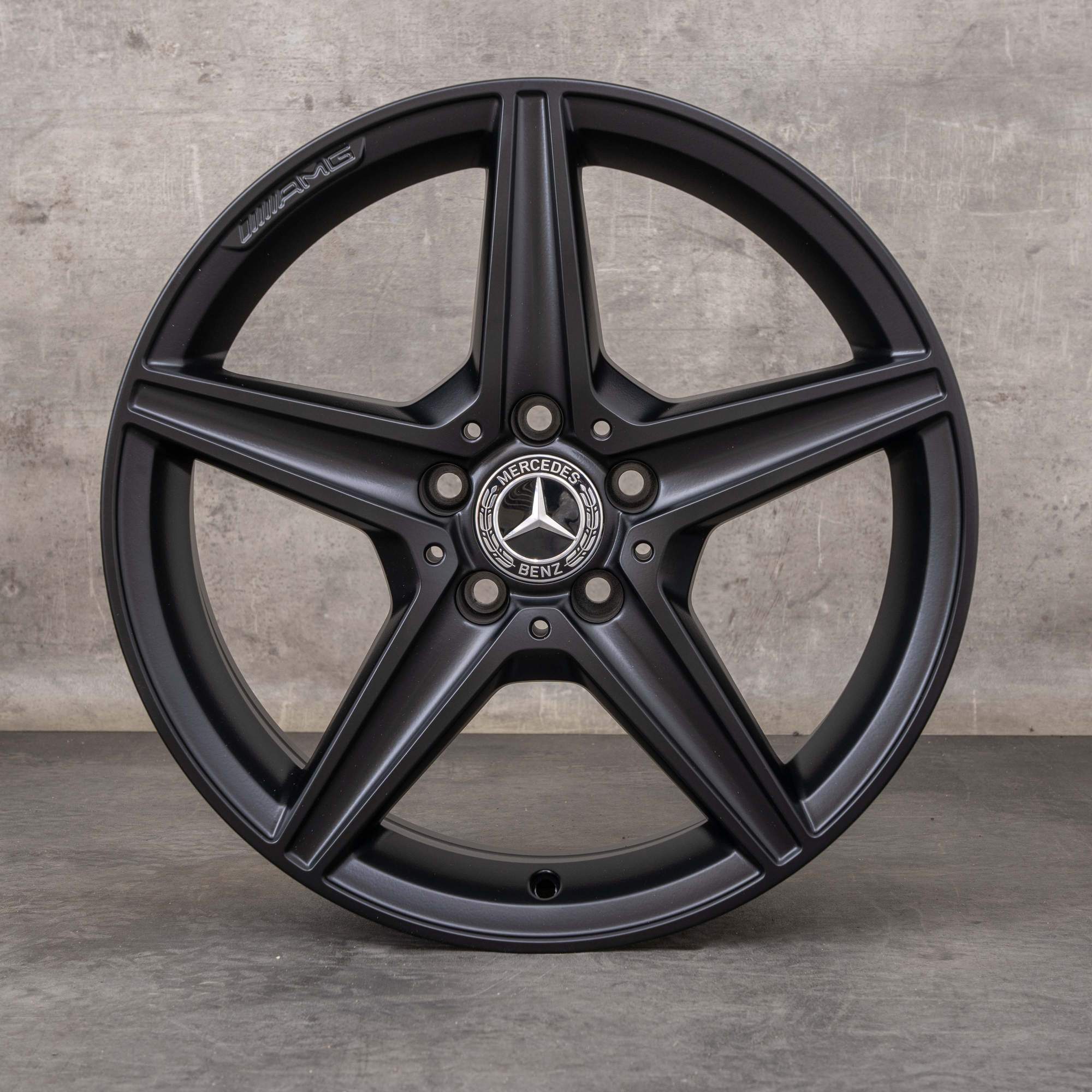 Oryginał Mercedes Benz Klasa C AMG Felgi 18 cali W205 S205 C205 A205 A2054011100 czarny mat