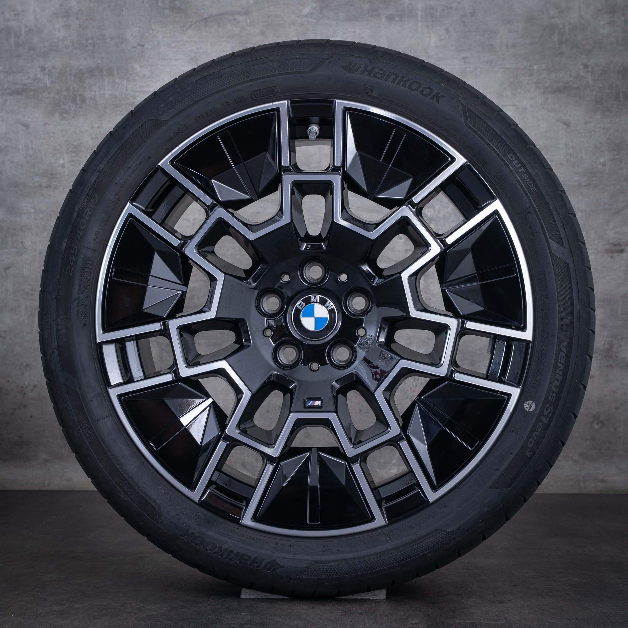Original BMW 4er i4 Felgen 19 Zoll G26 Gran Coupé Sommerräder Styling 996 M Aerodynamik 5A576E8 5A576E9 jet black front glanzgedreht