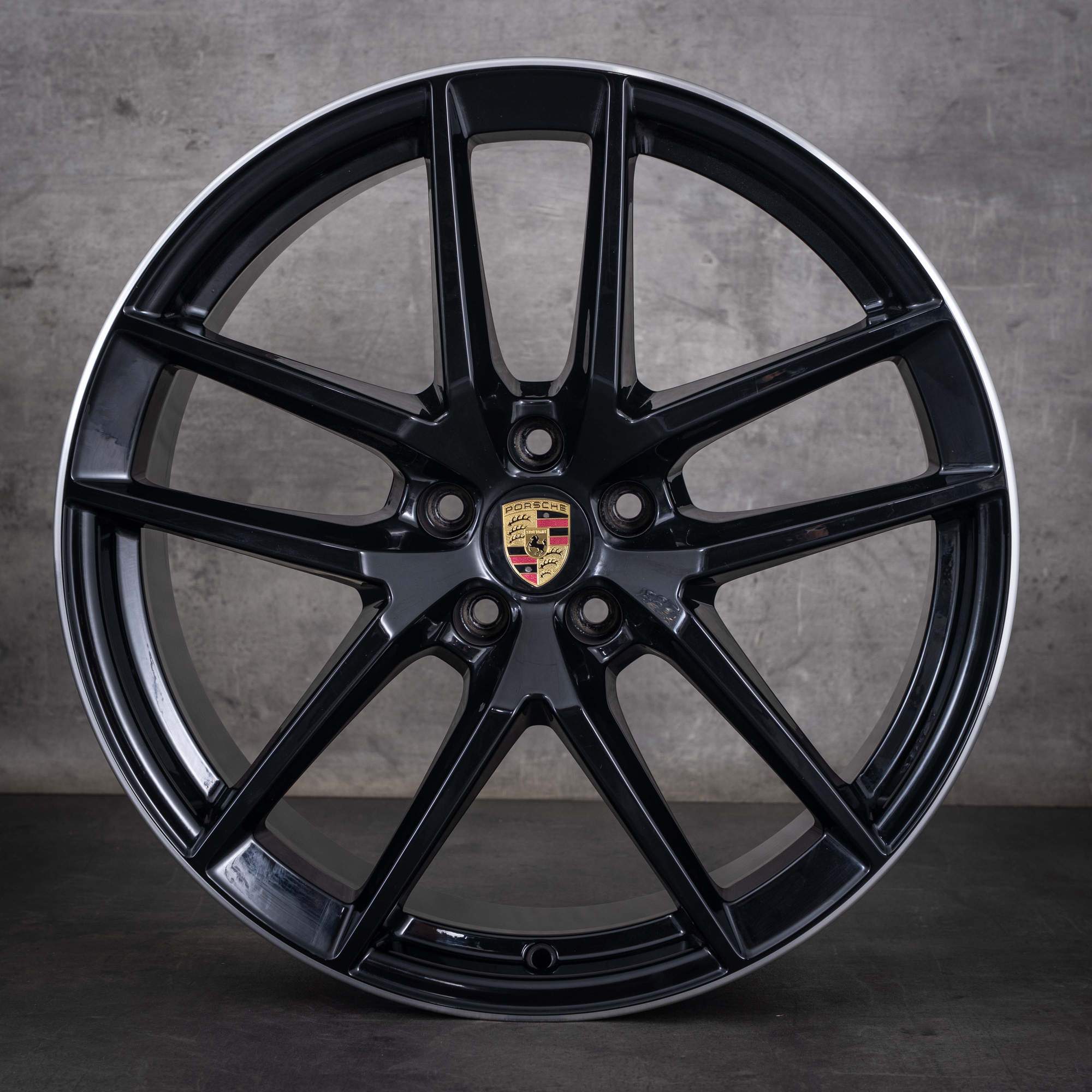 Original Porsche Macan III Felgen 20 Zoll 95B601025EJ 95B601025EK schwarz glanzgedreht