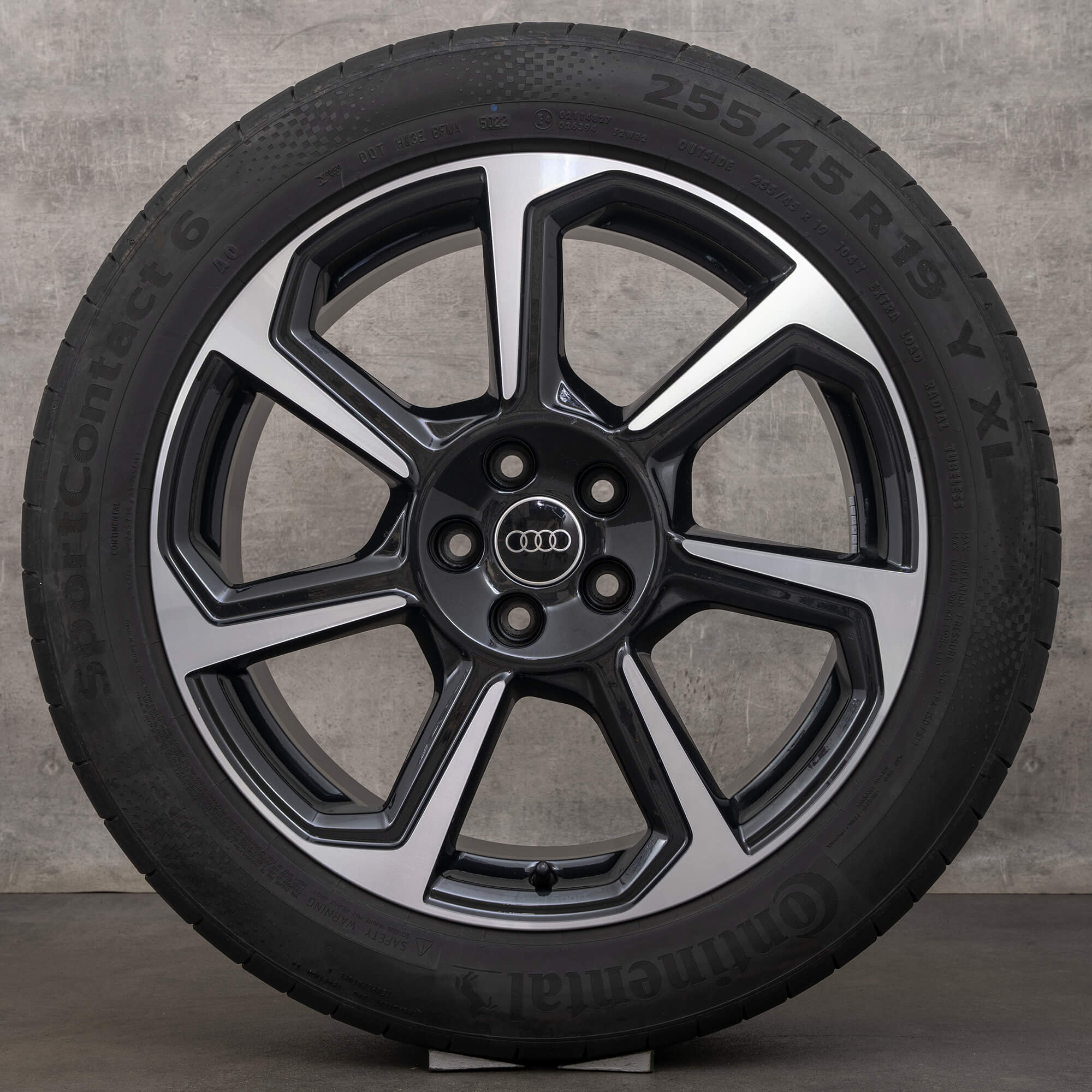 Audi Q3 F3 summer wheels 19 inch rims rotor tires 83A601025D Audi Q3 F3 summer wheels 19 inch rims rotor tires 83A601025D
