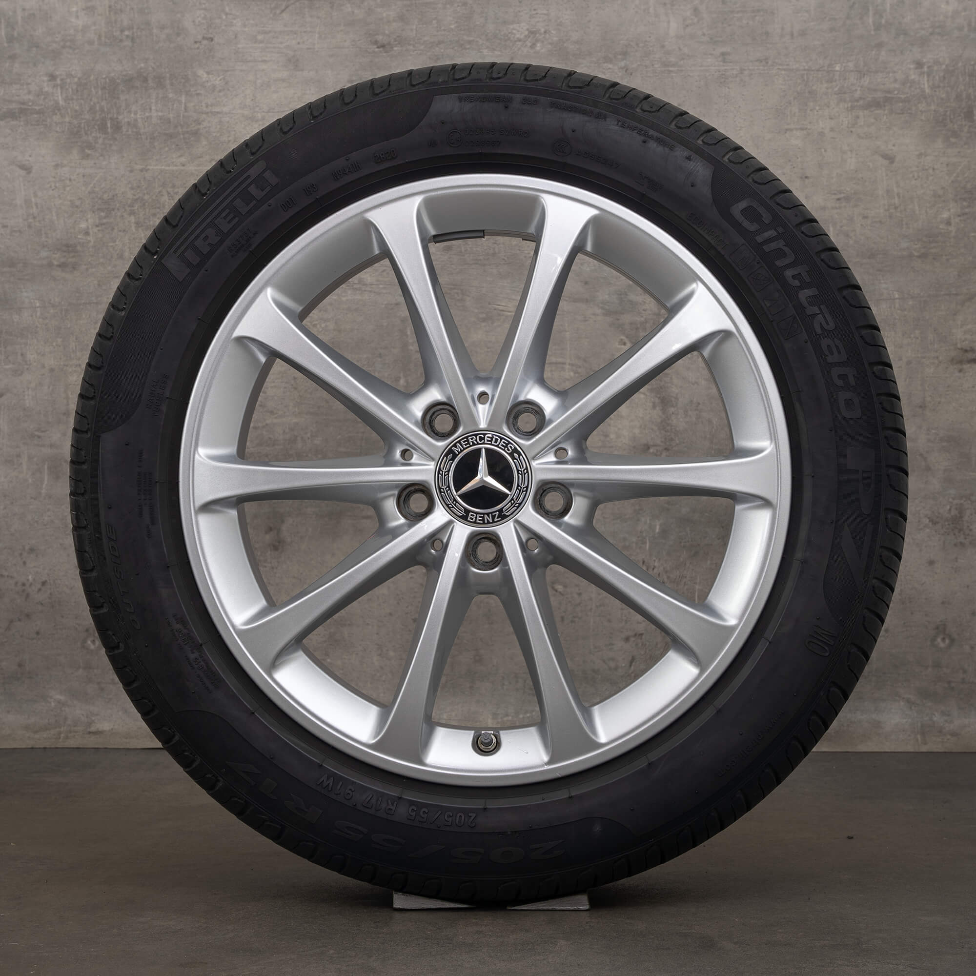 Alkuperäiset Mercedes Benz A B-sarja CLA talvirenkaat 17 tuuman W177 W247 C118 X118 vanteet A1774010300 hopea