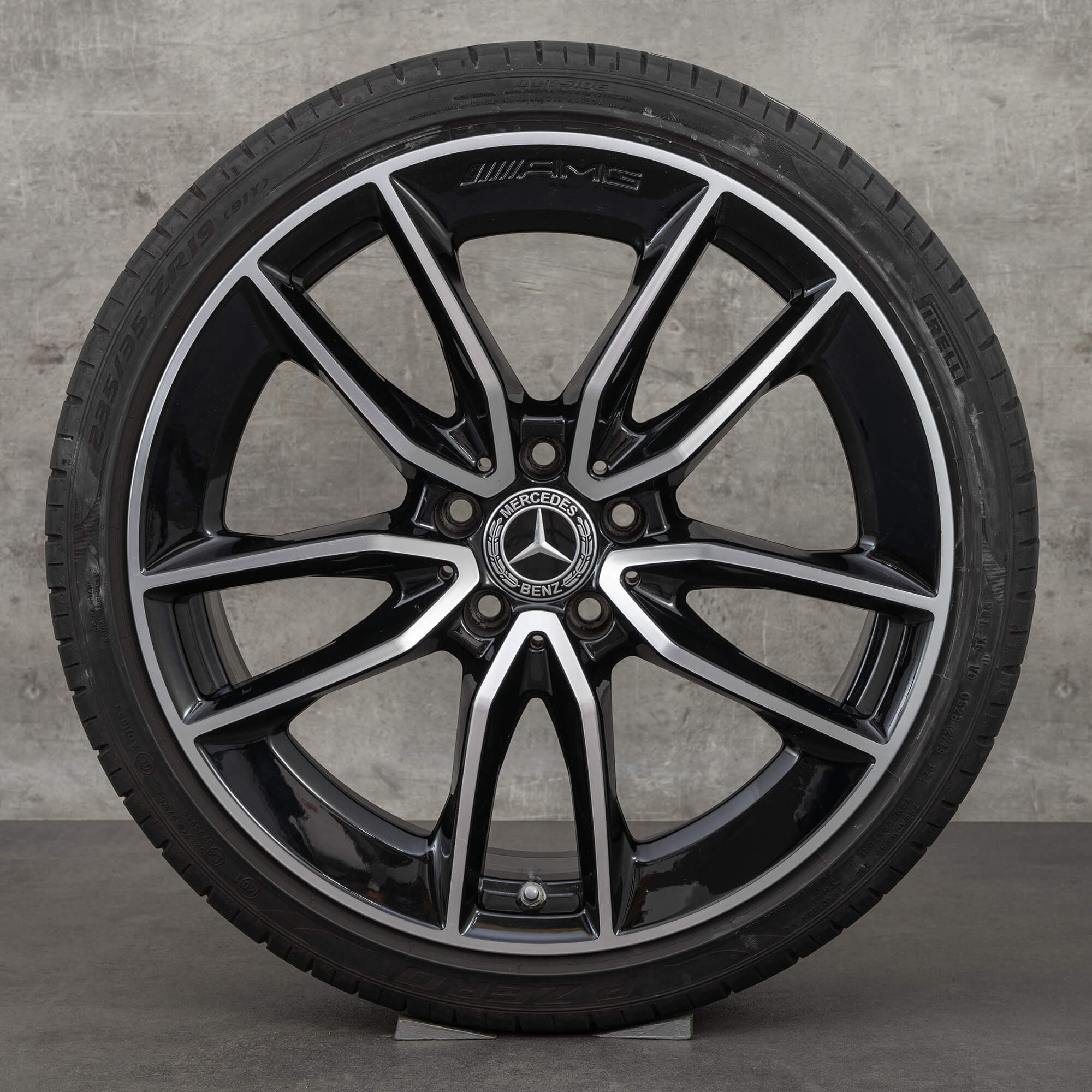 19 palcové ráfky Mercedes Benz Třída A A35 AMG W177 letni pneumatiky alu kola NOVÉ
