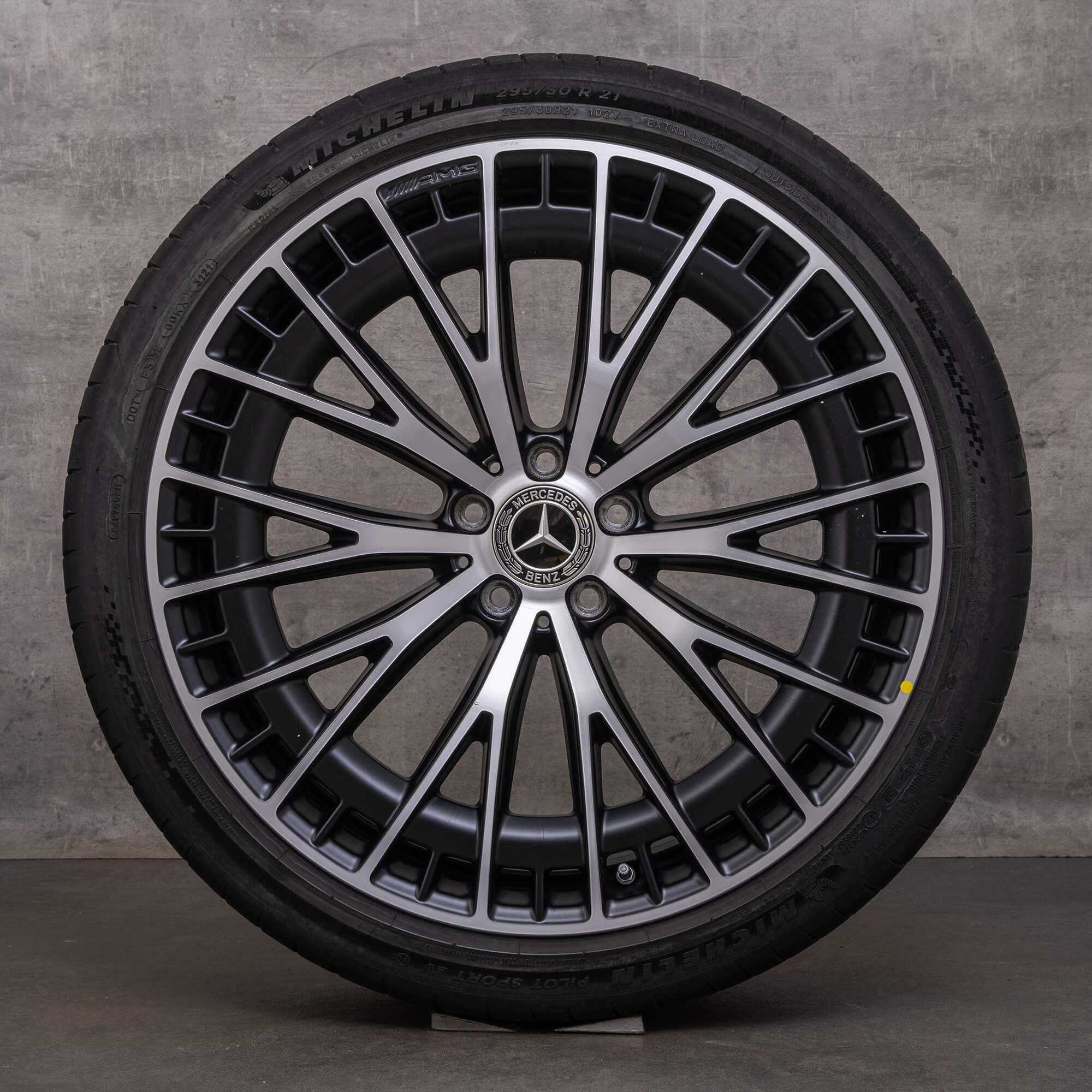 Original Mercedes Benz EQE 43 53 AMG Felgen 21 Zoll V295 Sommerräder A2954012900 A2954013000 schwarz matt glanzgedreht