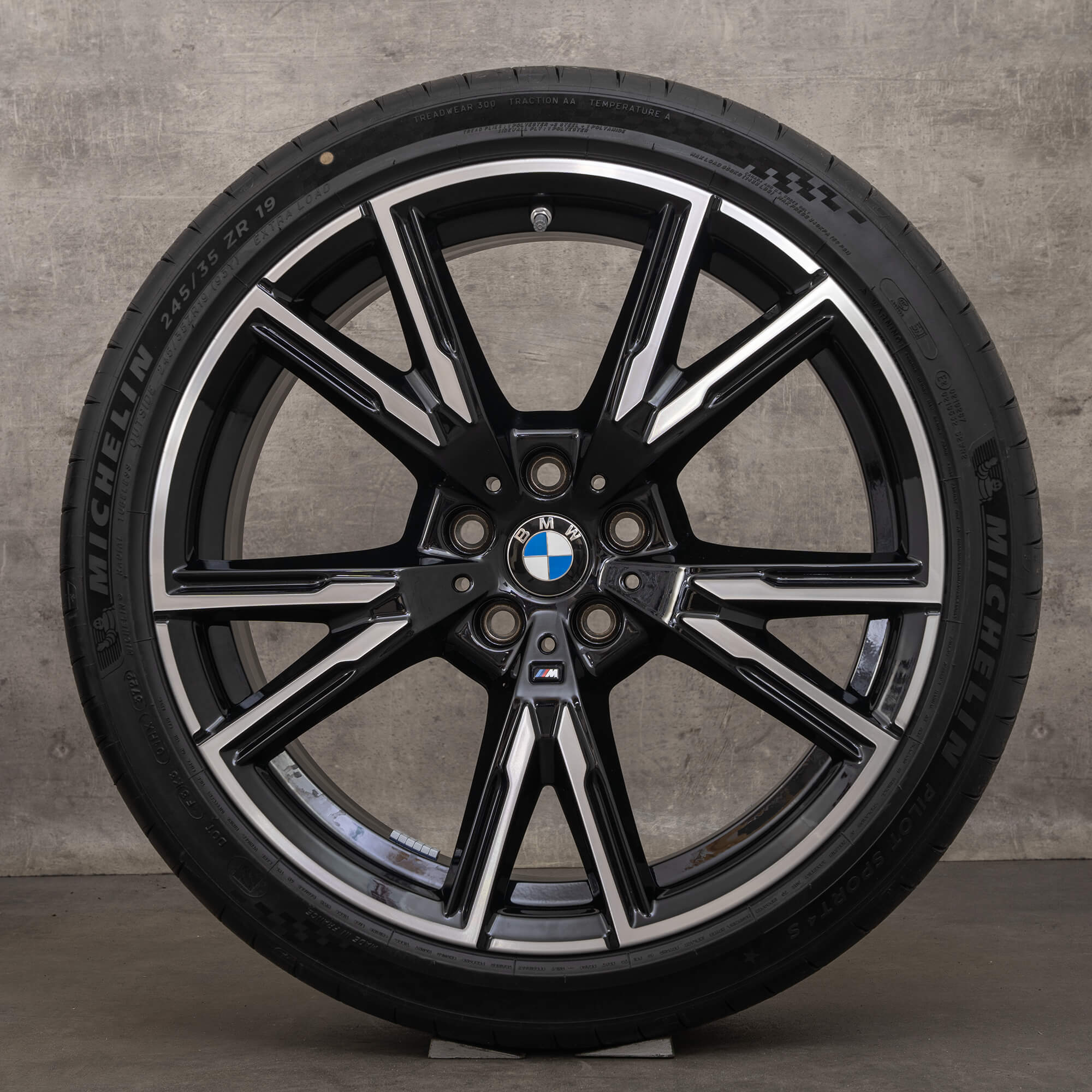 Original BMW 2er G42 Coupe 19 Zoll Winterreifen Felgen 893 M 