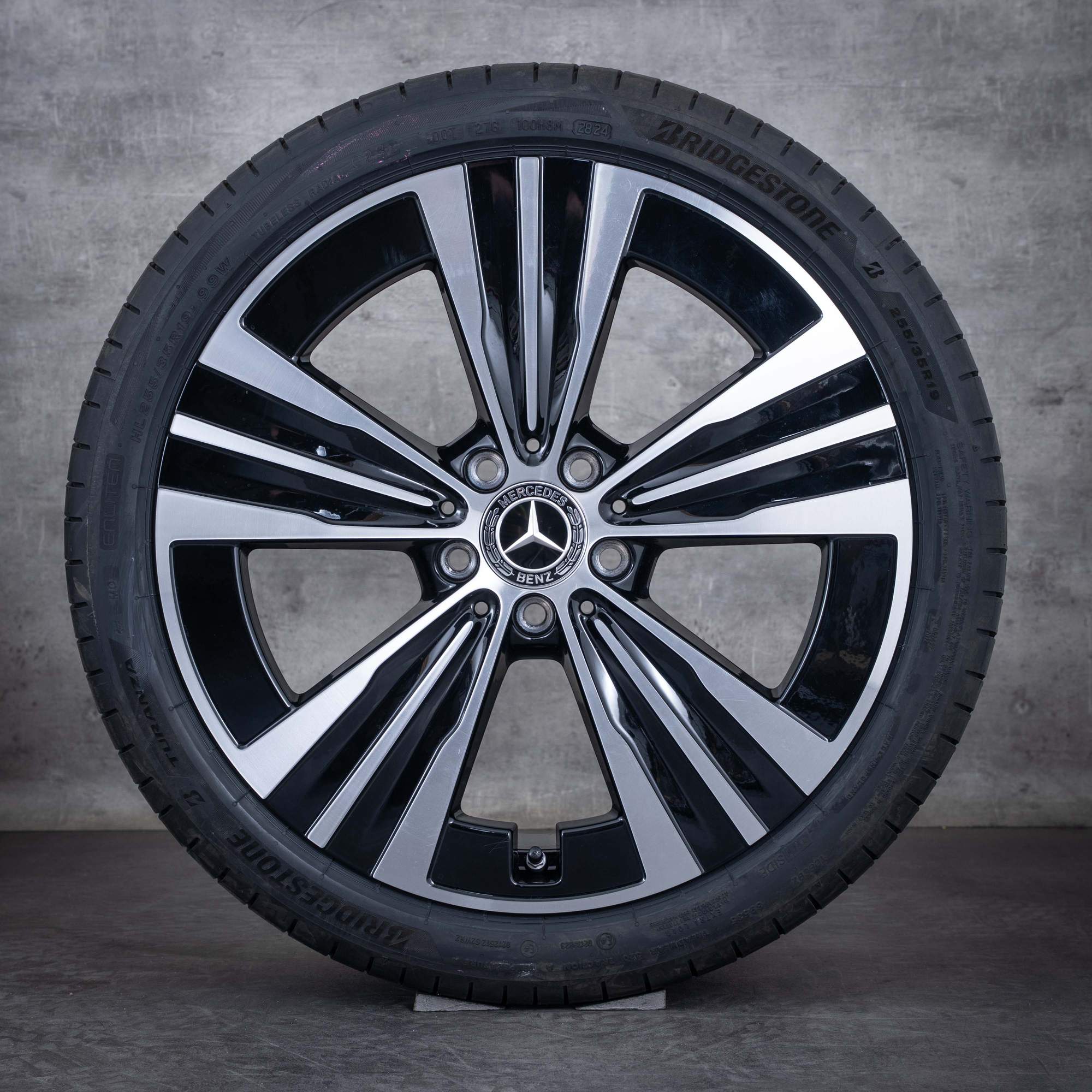 Oryginał Mercedes Benz CLA felgi 19 cali C174 koła letnie A1744010600 A174010800 czarne Polerowane
