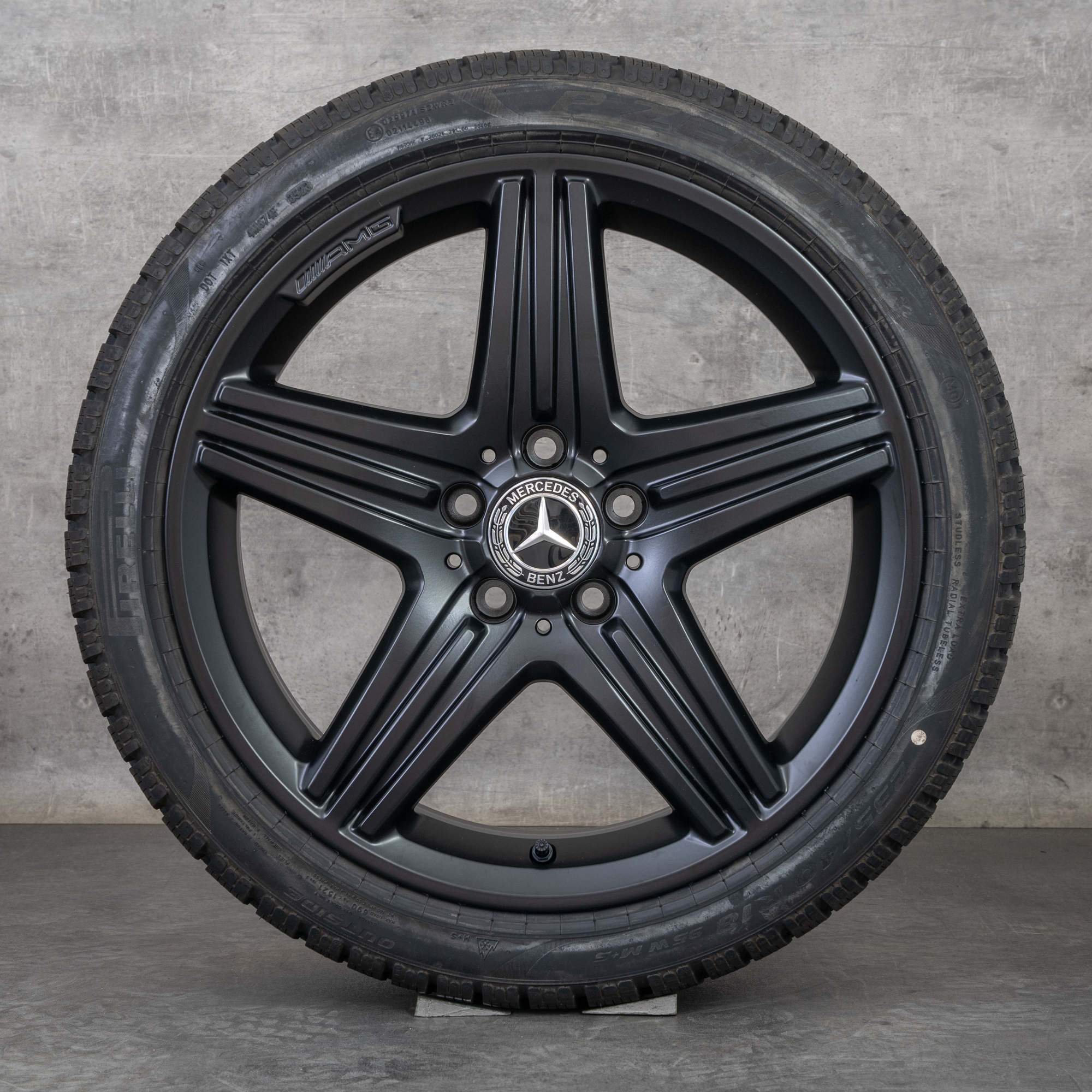 Alkuperäiset Mercedes Benz A-sarja A45 CLA45 AMG vanteet 18 tuuman W176 C117 kesäpyörät A1764010402 musta matta
