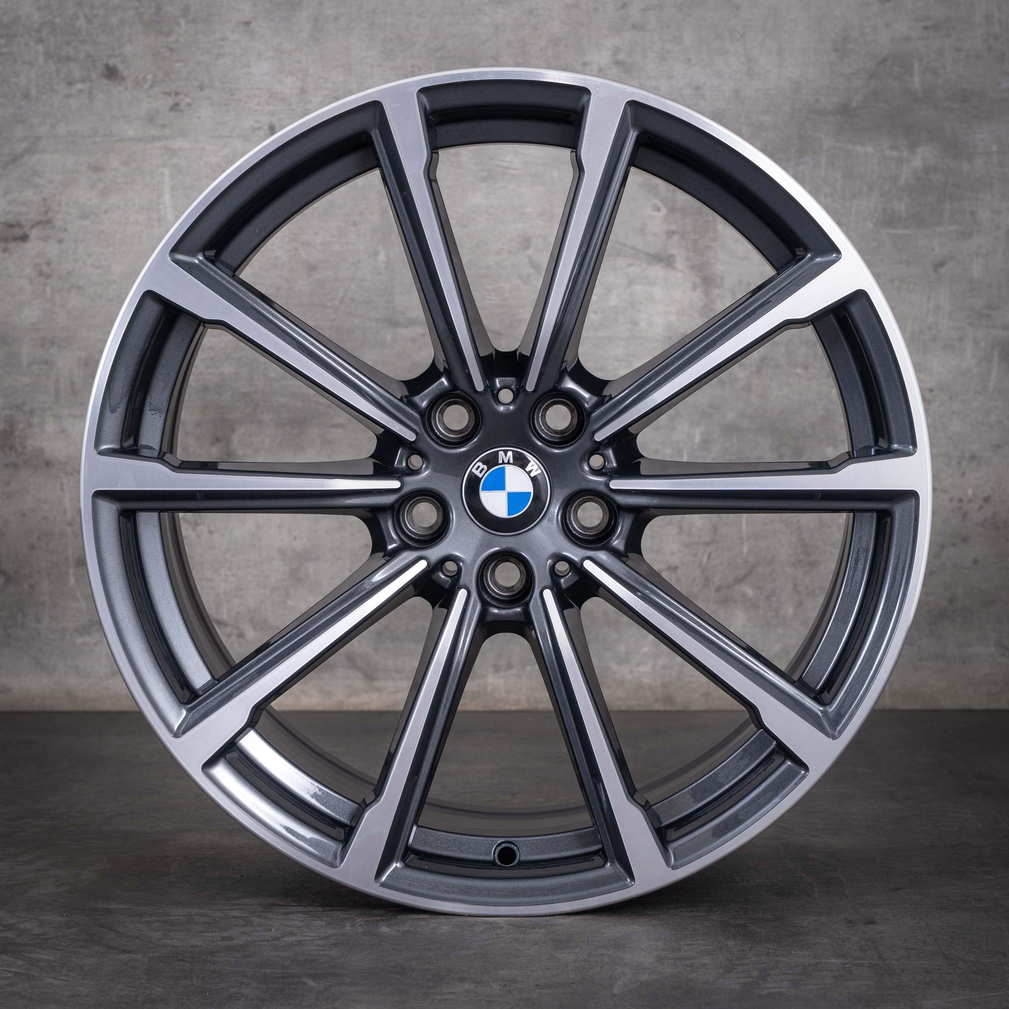 OEM BMW 6 Series GT 7 Series 20inch rims G11 G12 G32 Styling 648 M 7850581 7850582 Midnight Gray diamond cut NEW