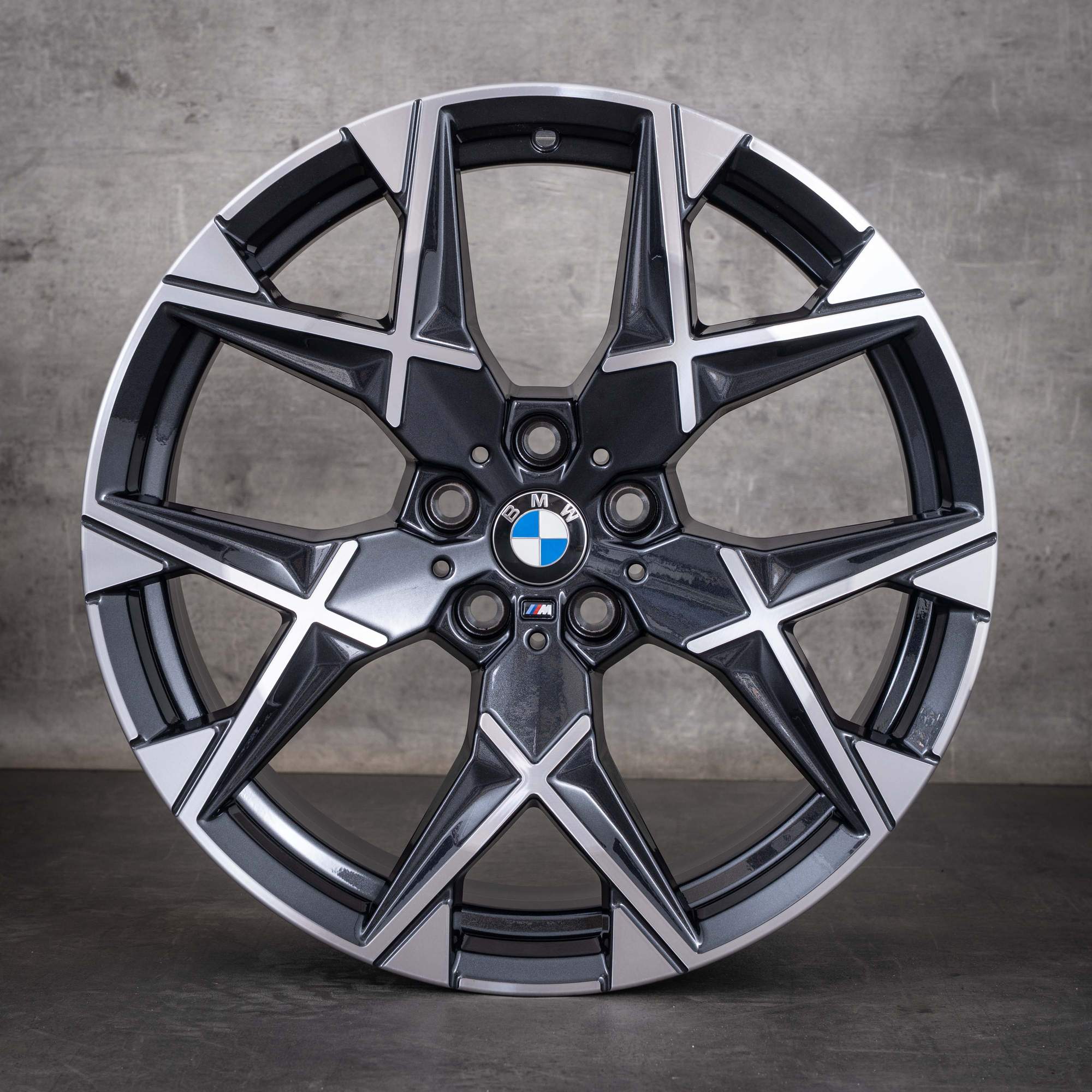 Oryginalne felgi BMW serii 7 i7 X3 19 cali G70 G45 Styling 1035 M 5A6F100 midnight grey Polerowane NOWE