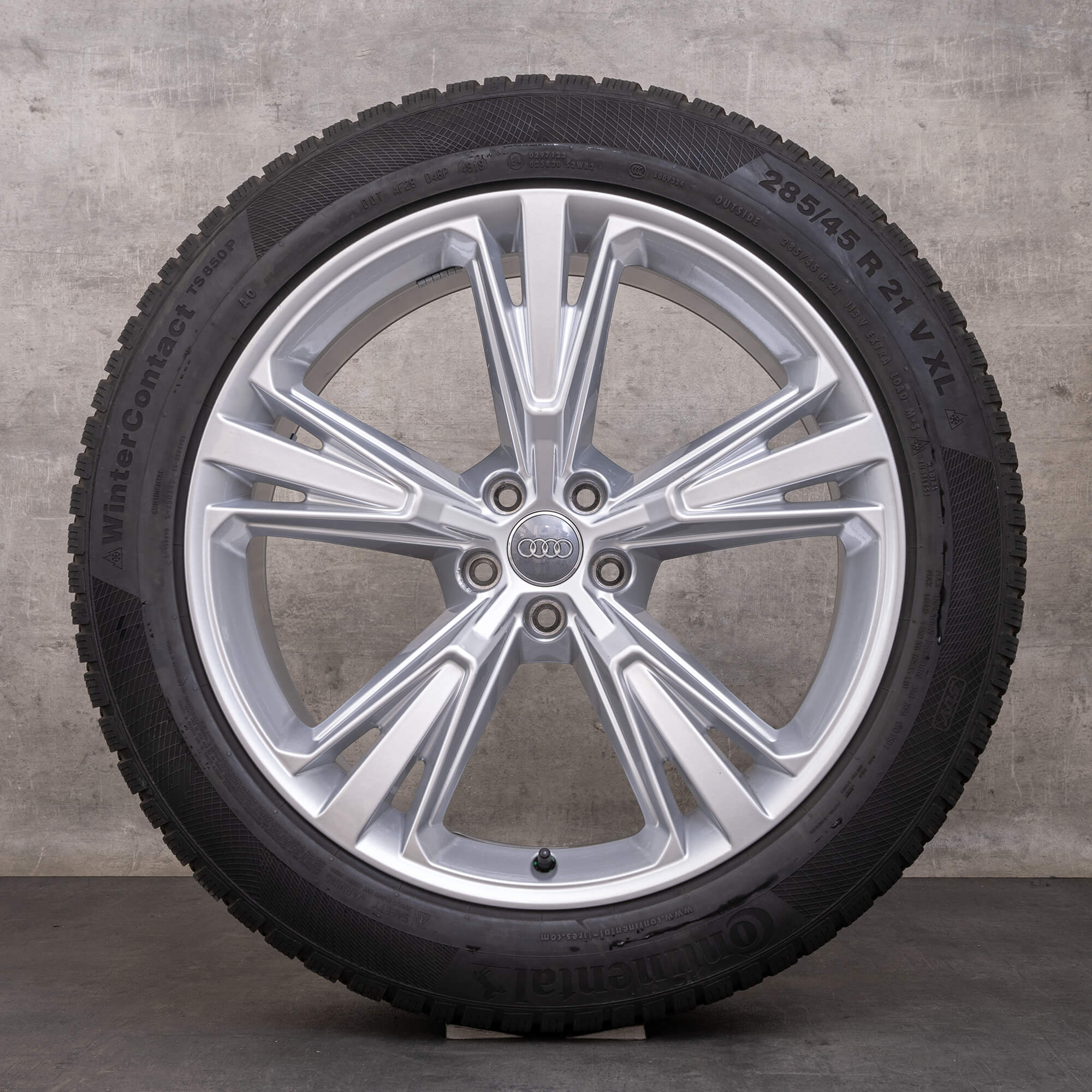 Originale Audi Q8 SQ8 4M vinterhjul 21 tommers felger 4M8601025H sølv