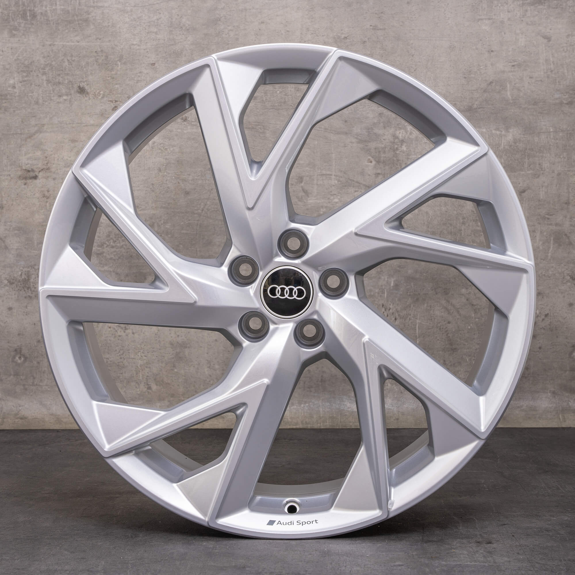 Originele Audi RS Q3 Sportback velgen 21 inch F3 83A601025AD 5 Arm Trigon zilver NIEUW